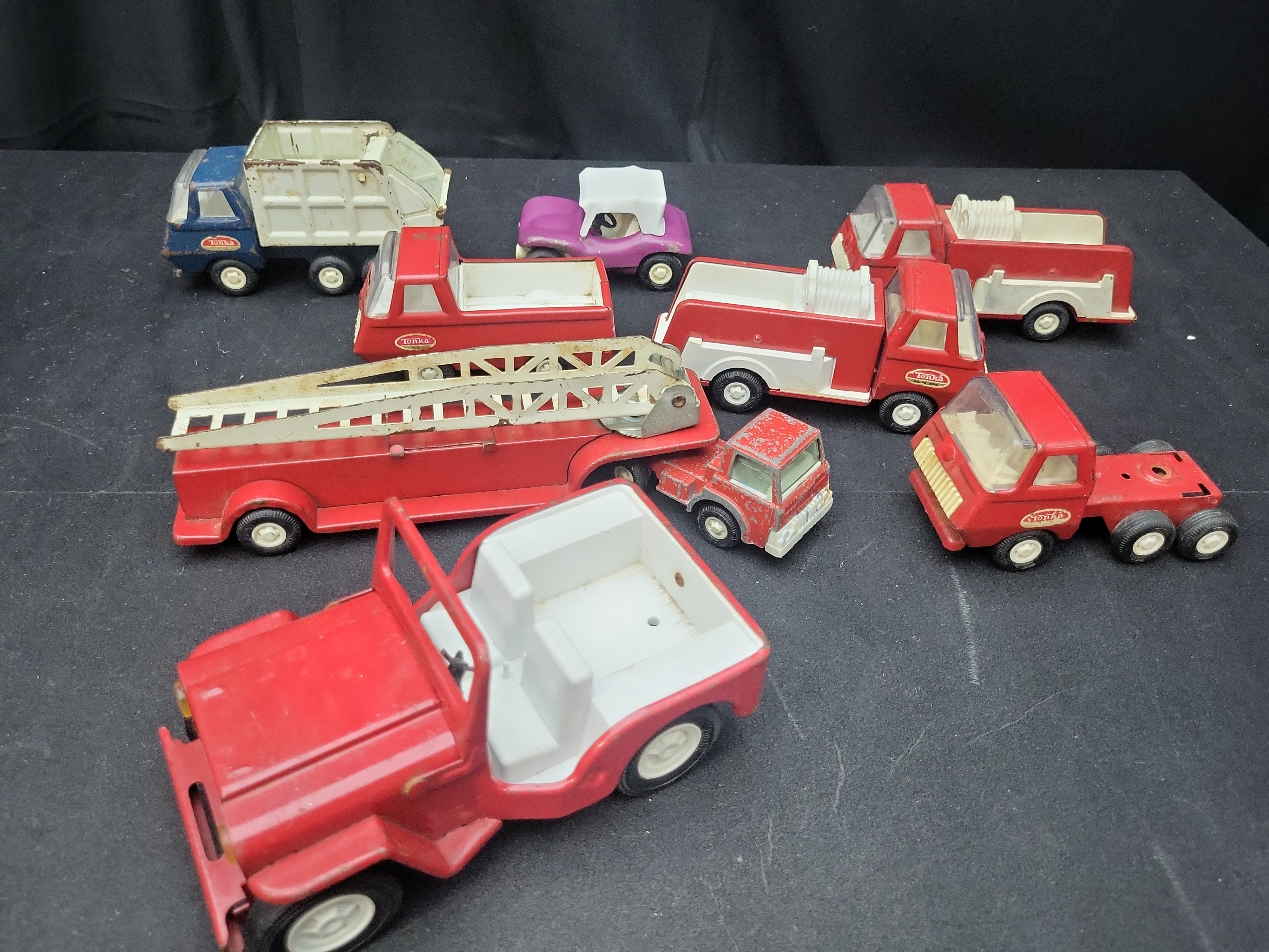 I03607 | A Collection of Vintage Tiny Tonka Pressed Steel Toy Vehicles
