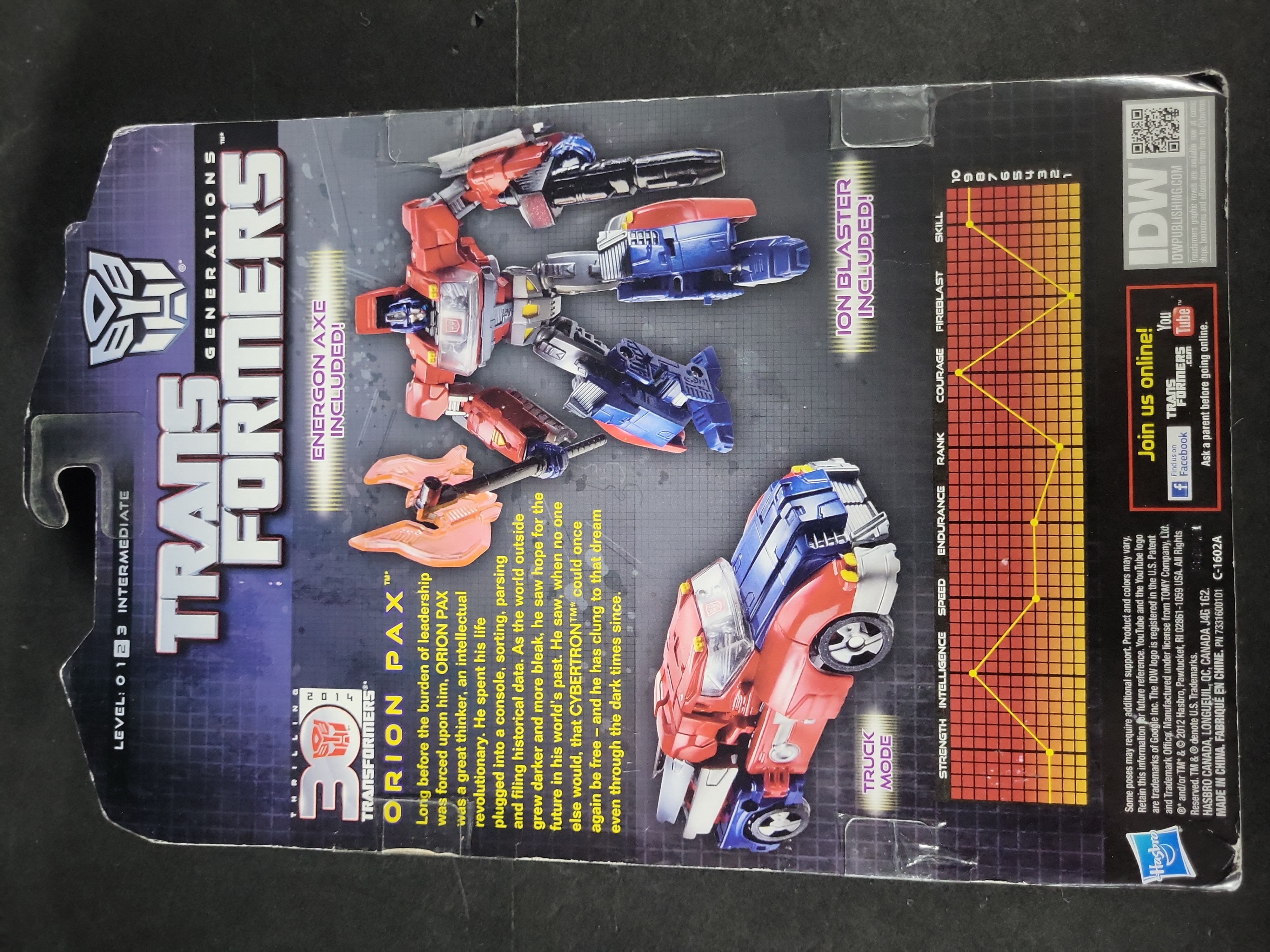 I03546 | Three Hasbro Transformers Generations Thrilling 30 Action Figures