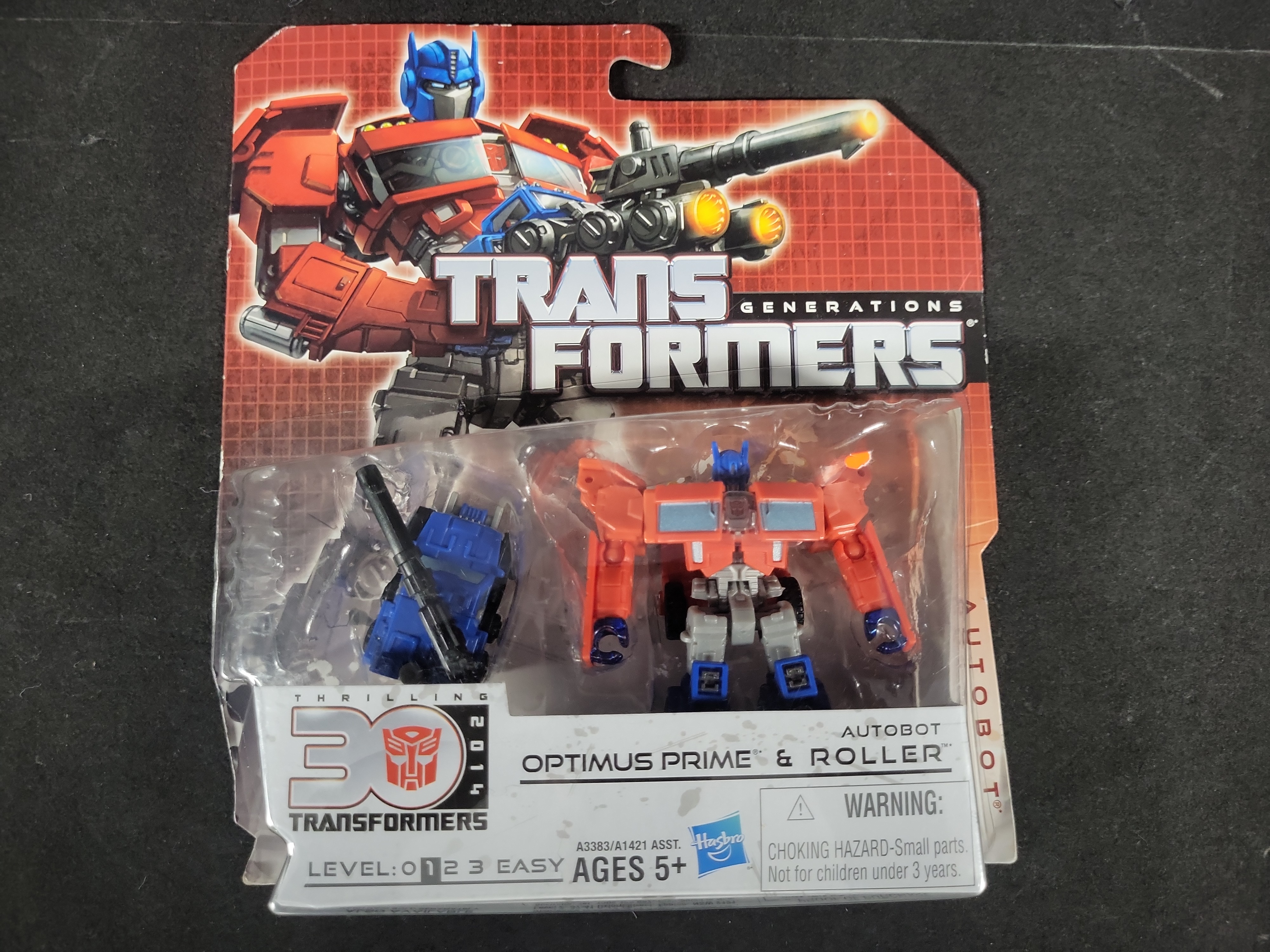 I03546 | Three Hasbro Transformers Generations Thrilling 30 Action Figures