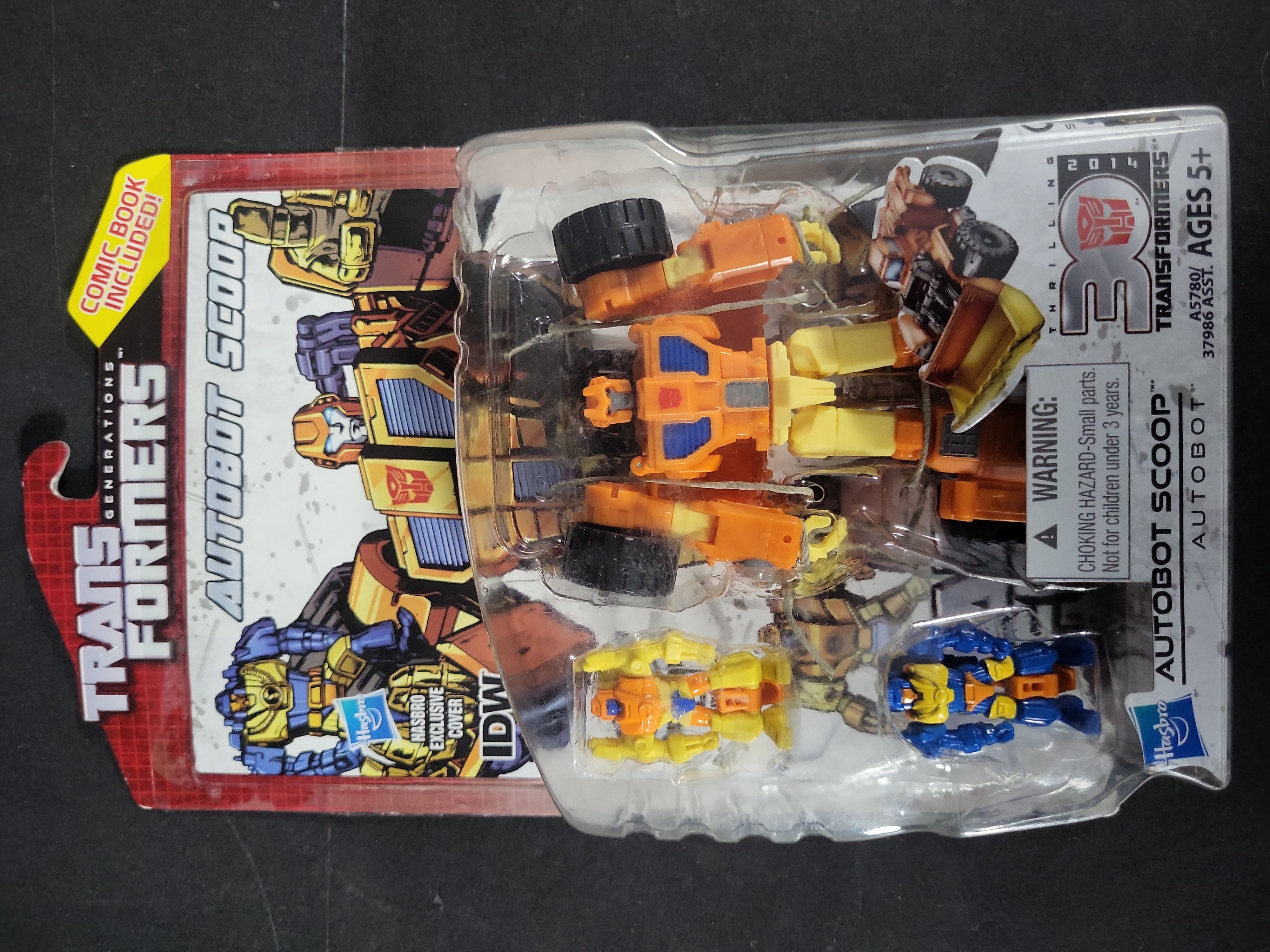 I03546 | Three Hasbro Transformers Generations Thrilling 30 Action Figures