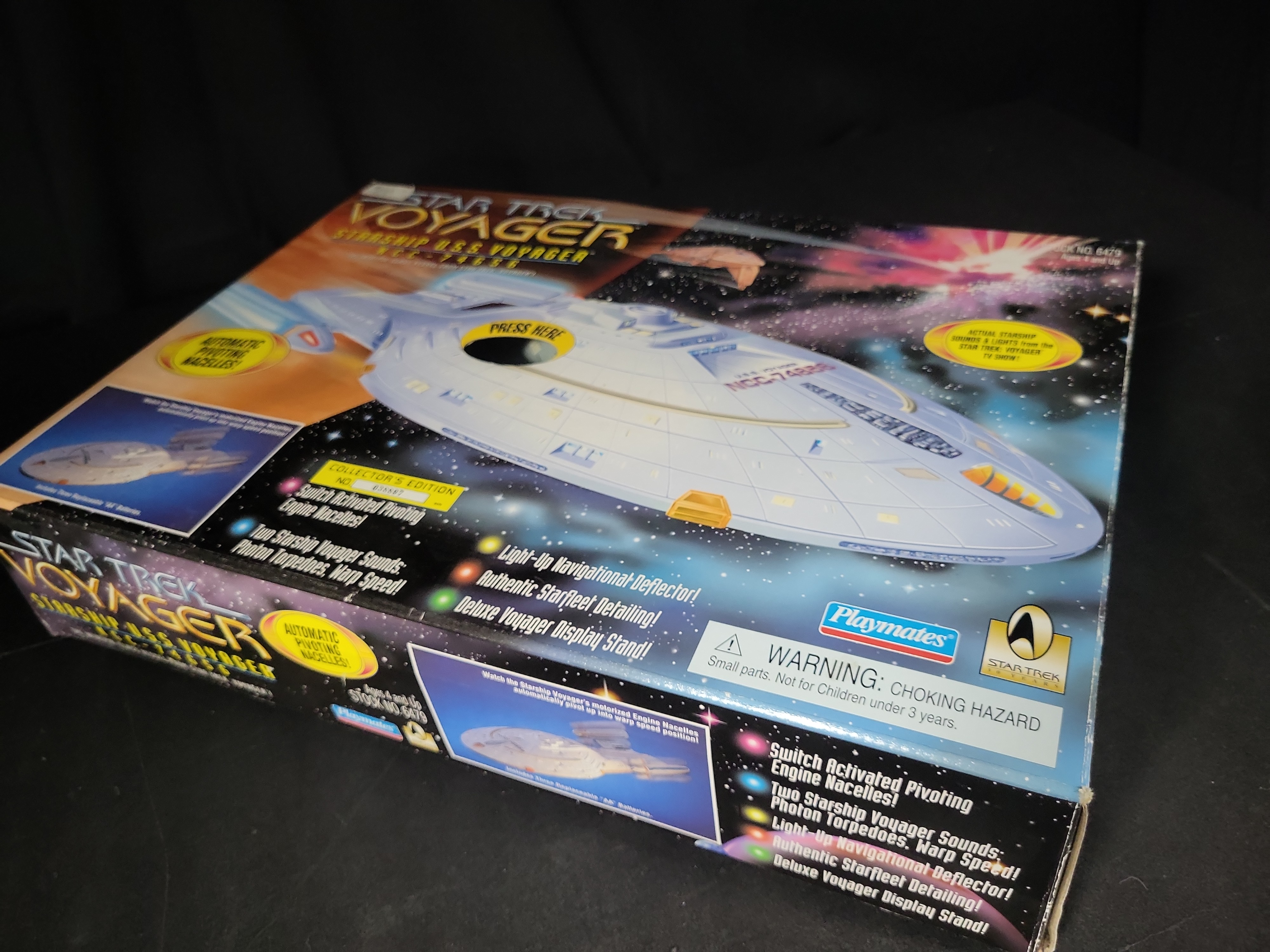 I03535 | Playmates Star Trek Voyager Starship U.S.S. Voyager NCC-74656 Collector's Edition Boxed