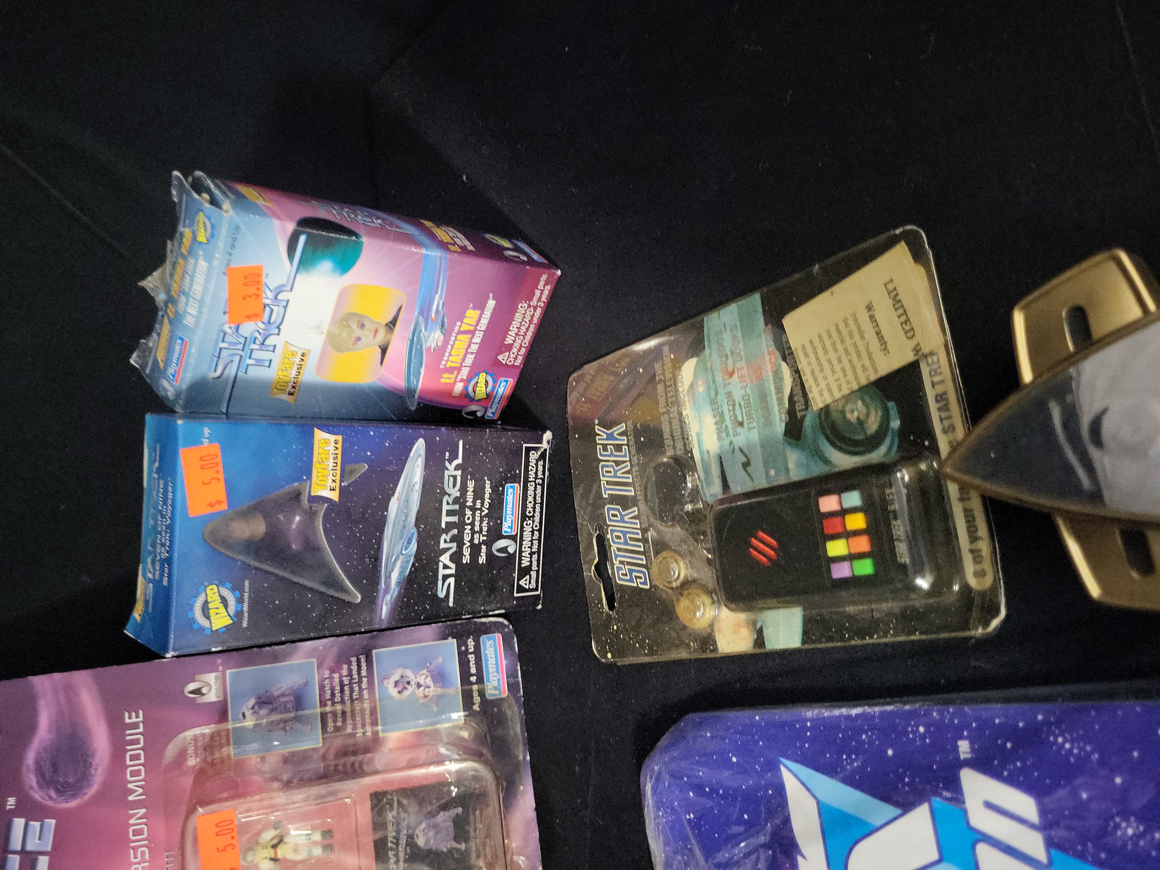 I03547 | A Collection of Star Trek Action Figures and Memorabilia by Playmates