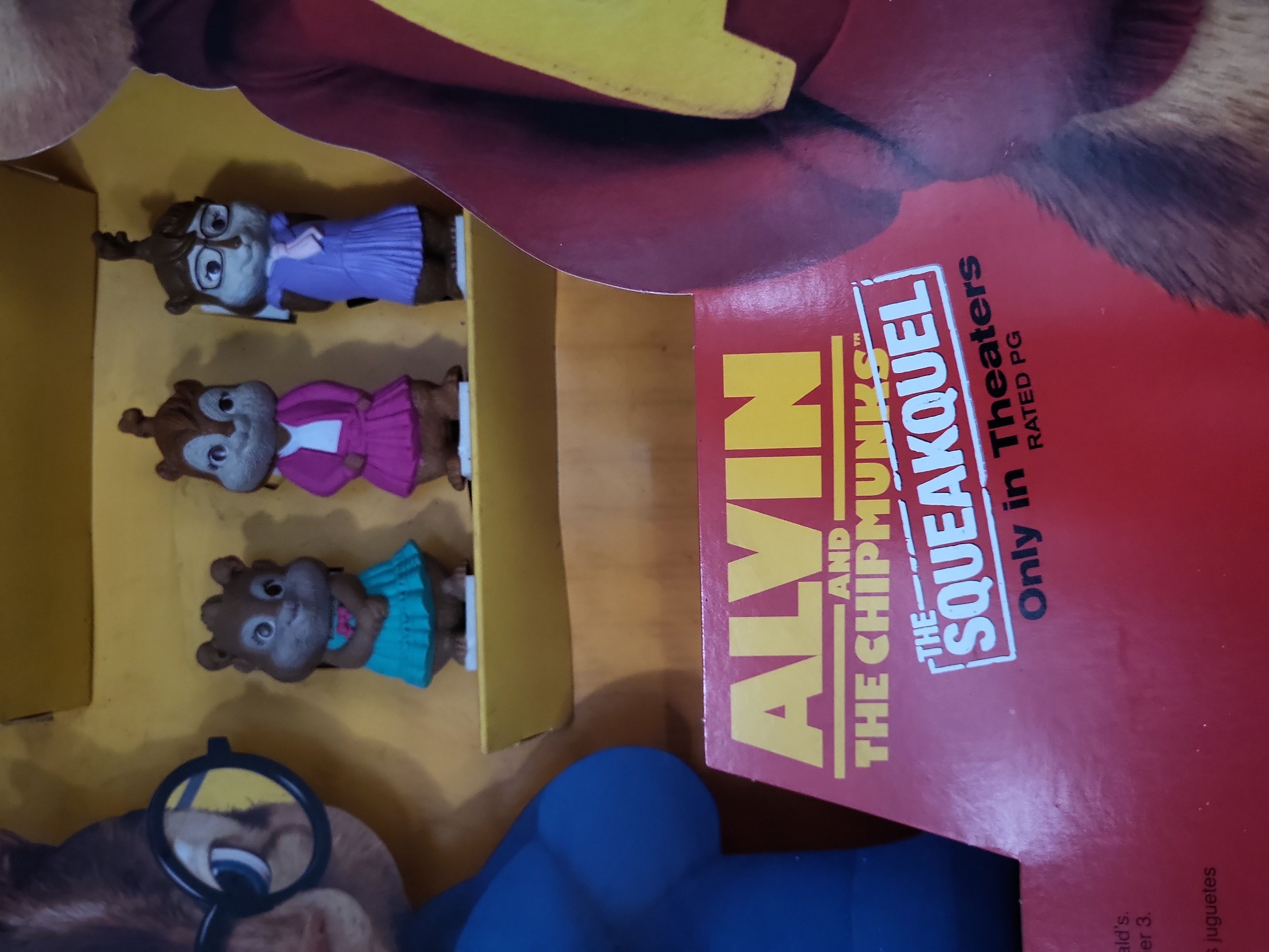 I03184 | McDonald's Alvin and the Chipmunks The Squeakquel Happy Meal Toy Store Display