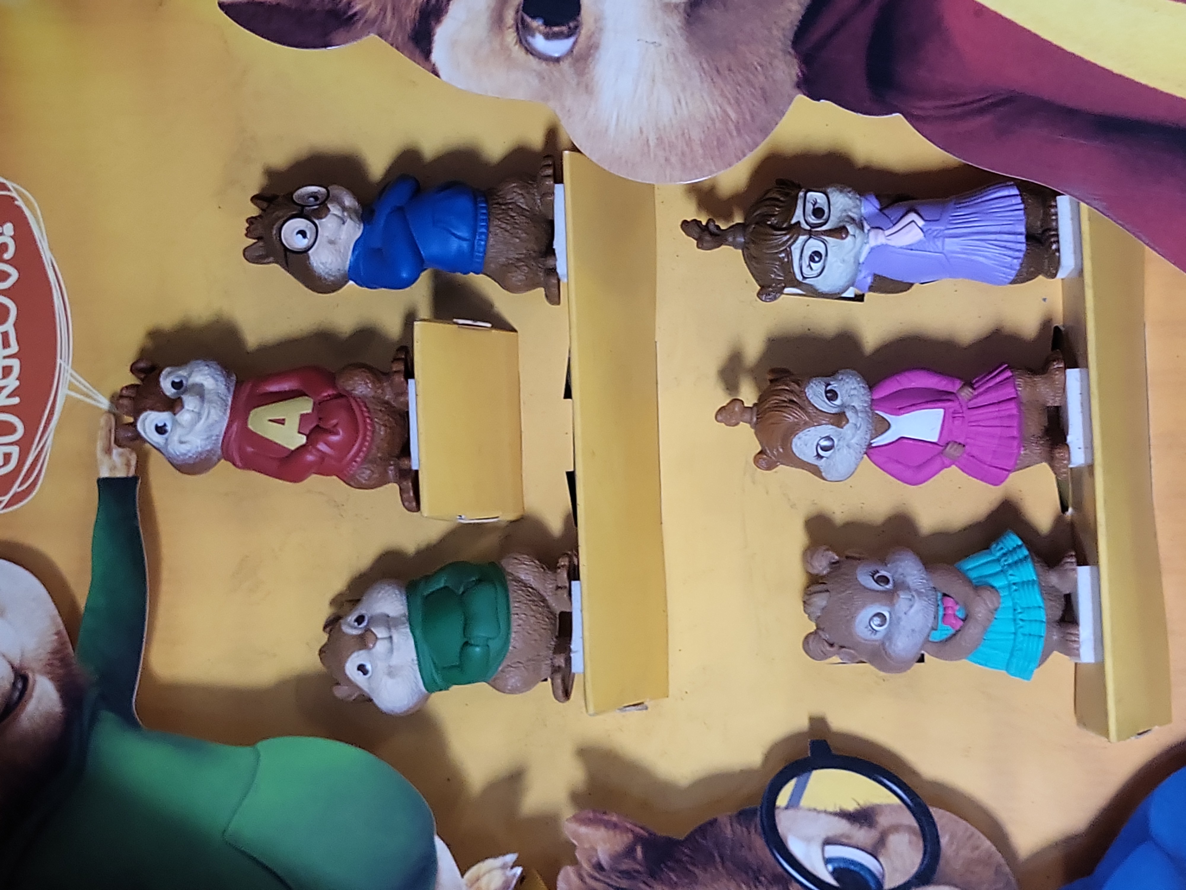 I03184 | McDonald's Alvin and the Chipmunks The Squeakquel Happy Meal Toy Store Display