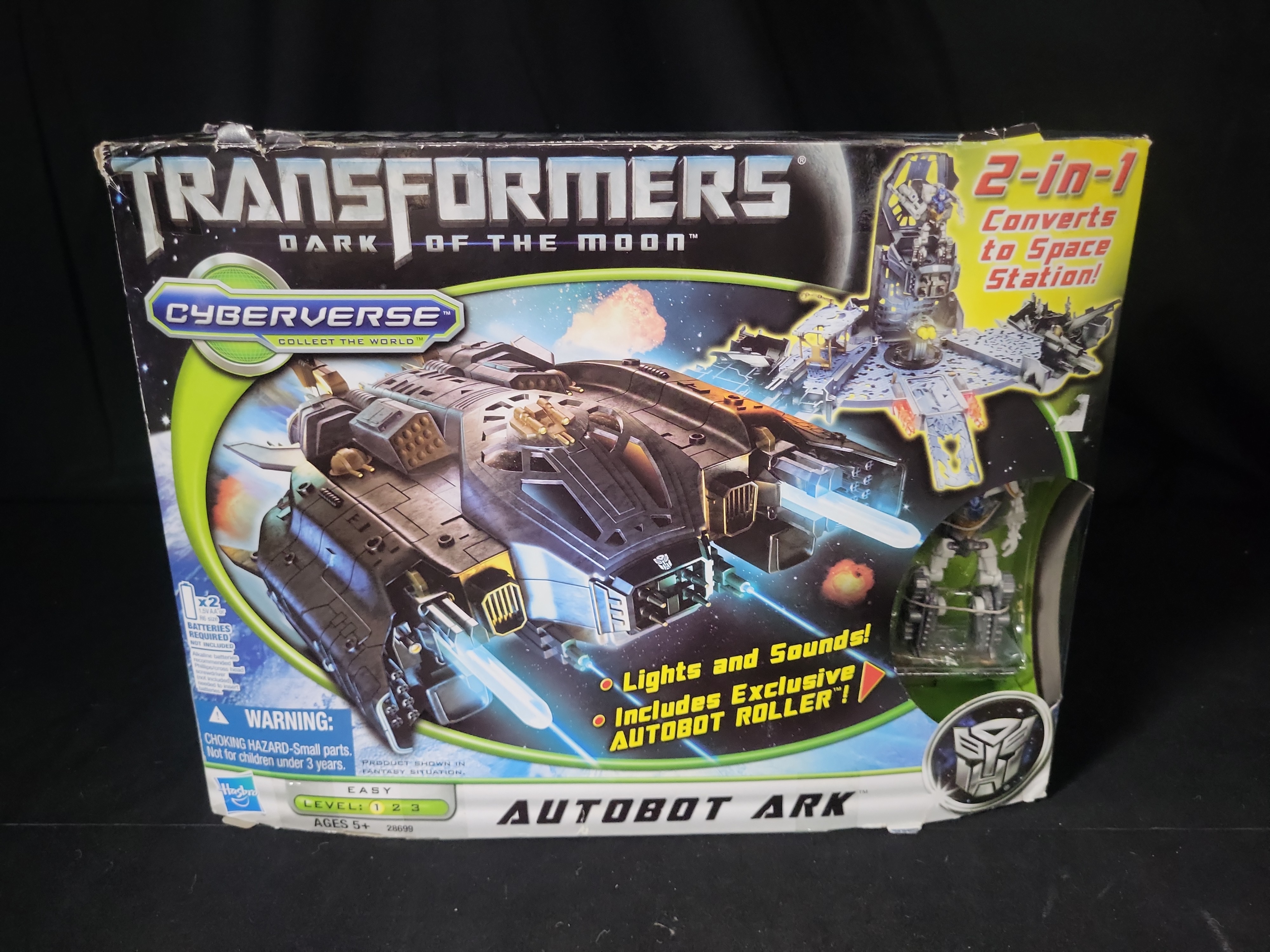 I03526 | Hasbro Transformers Dark of the Moon Cyberverse Autobot Ark Play Set with Exclusive Roller Figure
