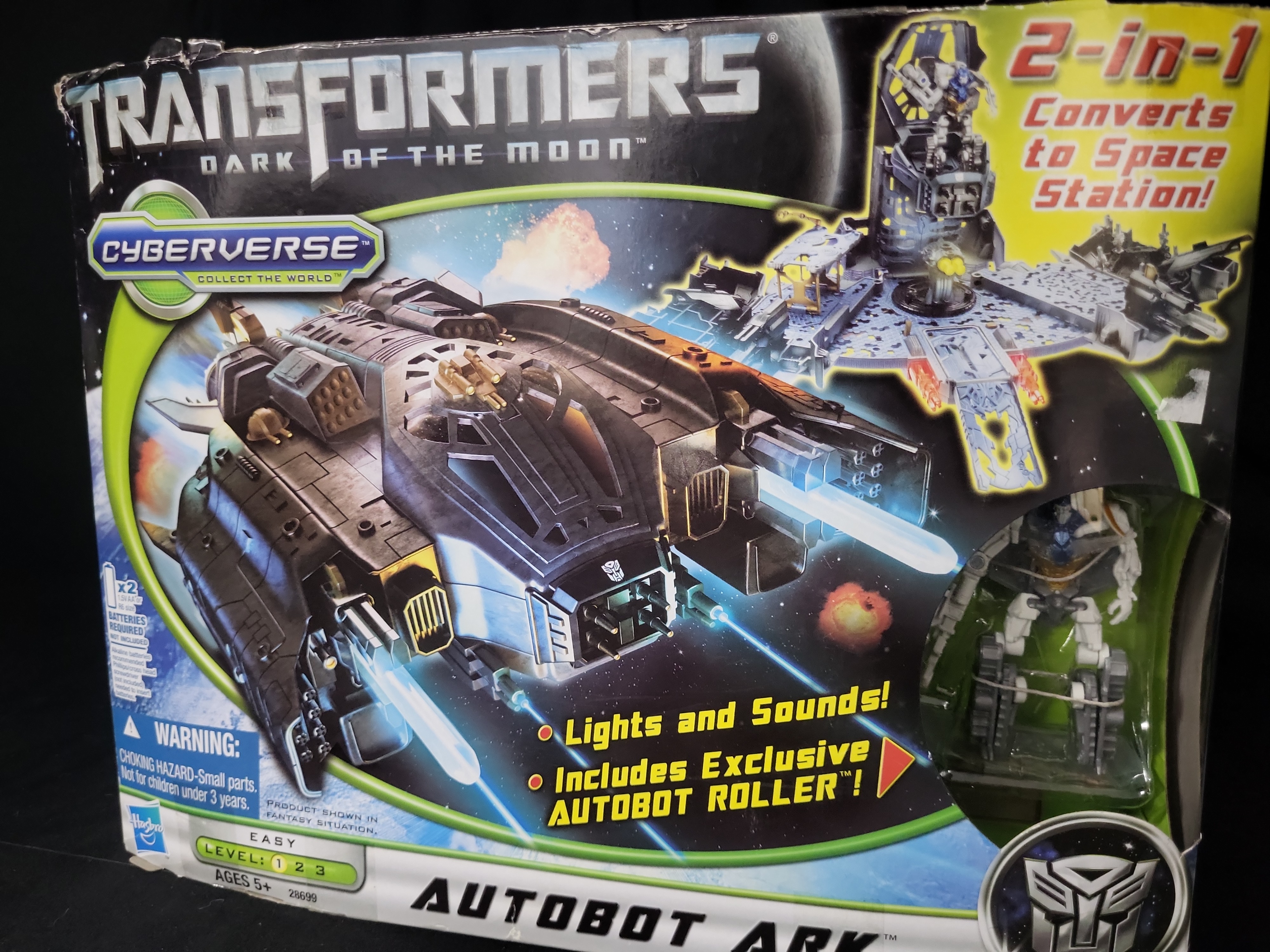 I03526 | Hasbro Transformers Dark of the Moon Cyberverse Autobot Ark Play Set with Exclusive Roller Figure