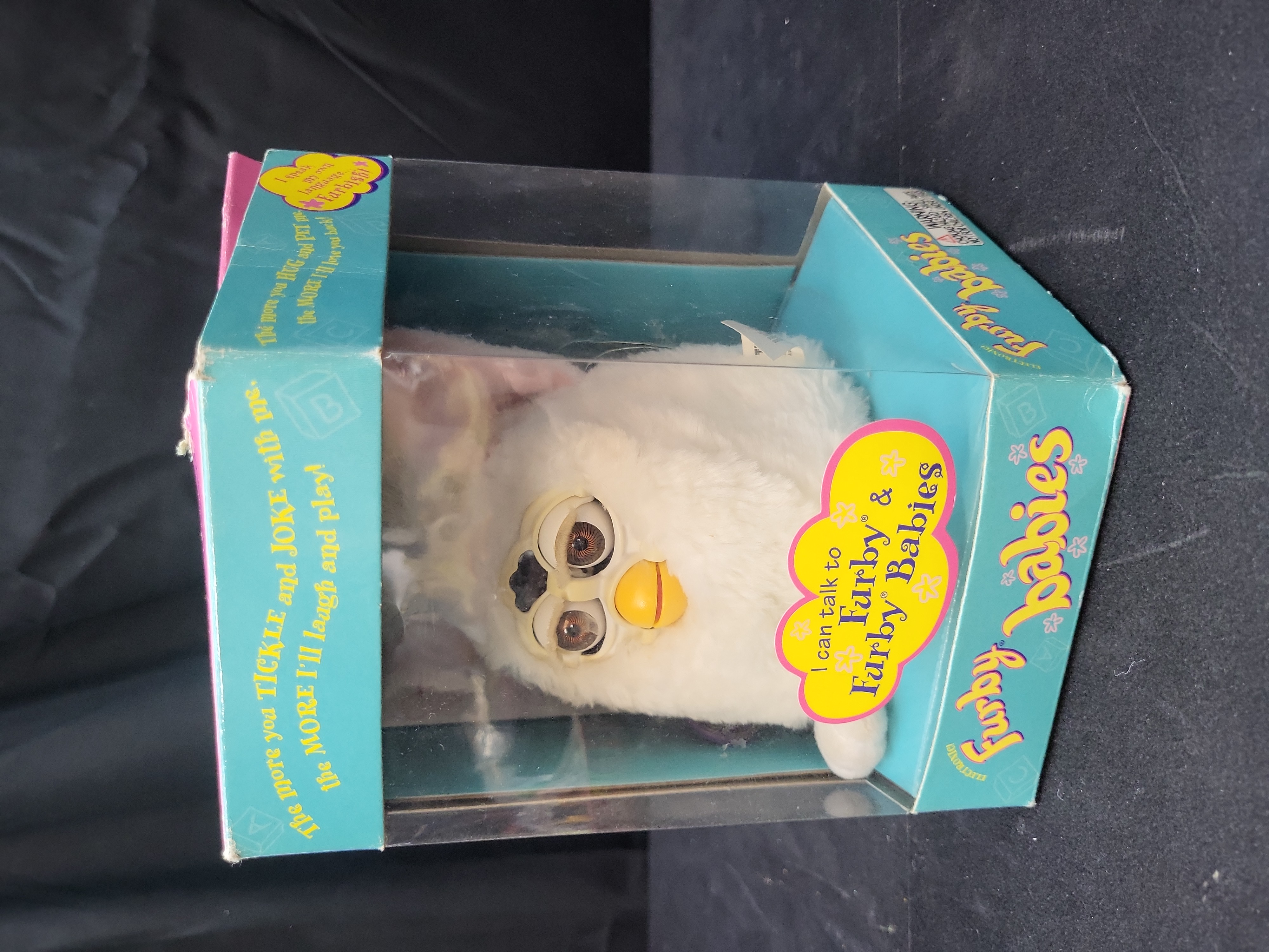 I03663 | 1999 Tiger Electronics Furby Babies Model 70-940 Snow White Electronic Plush Toy