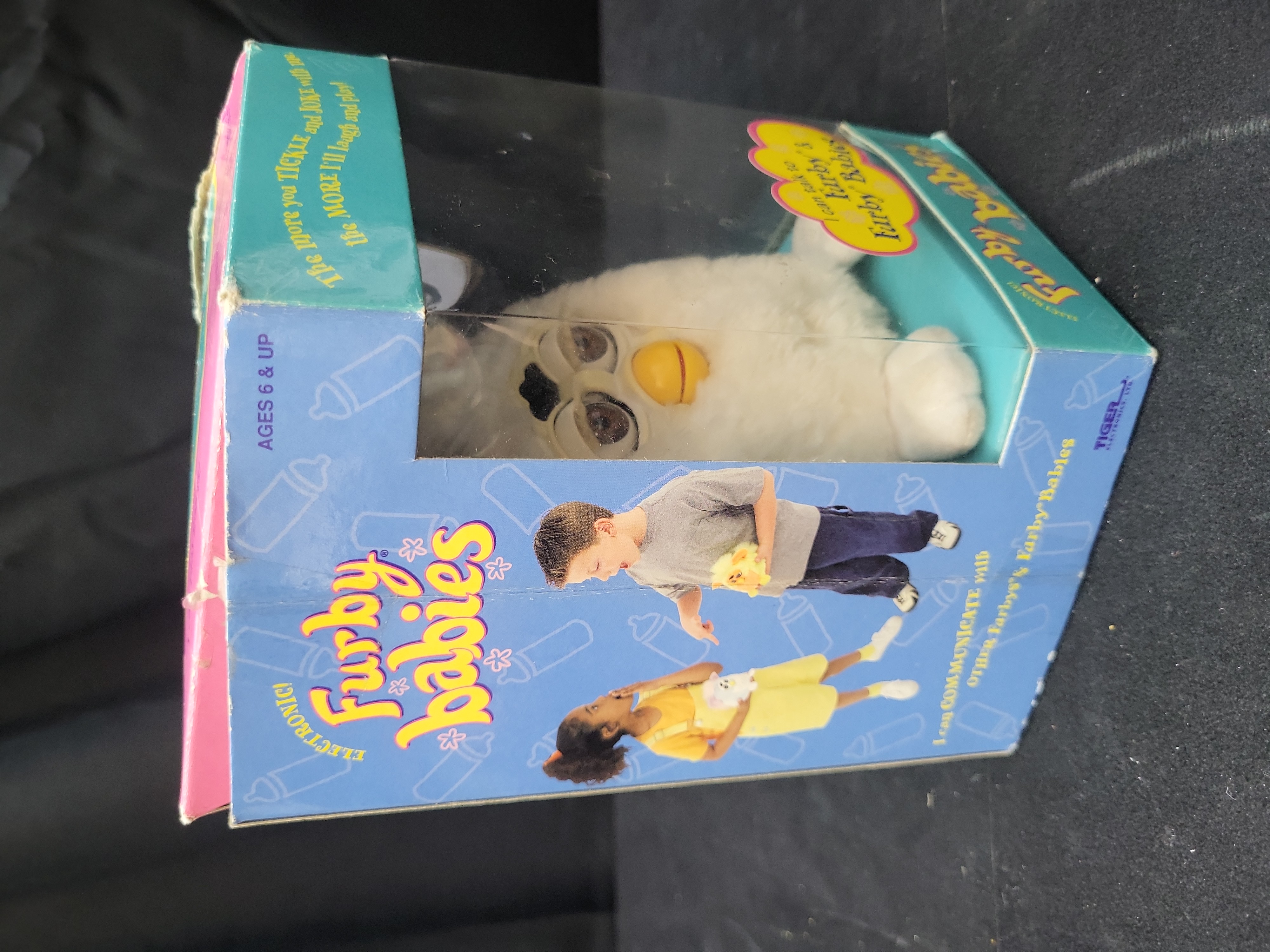 I03663 | 1999 Tiger Electronics Furby Babies Model 70-940 Snow White Electronic Plush Toy