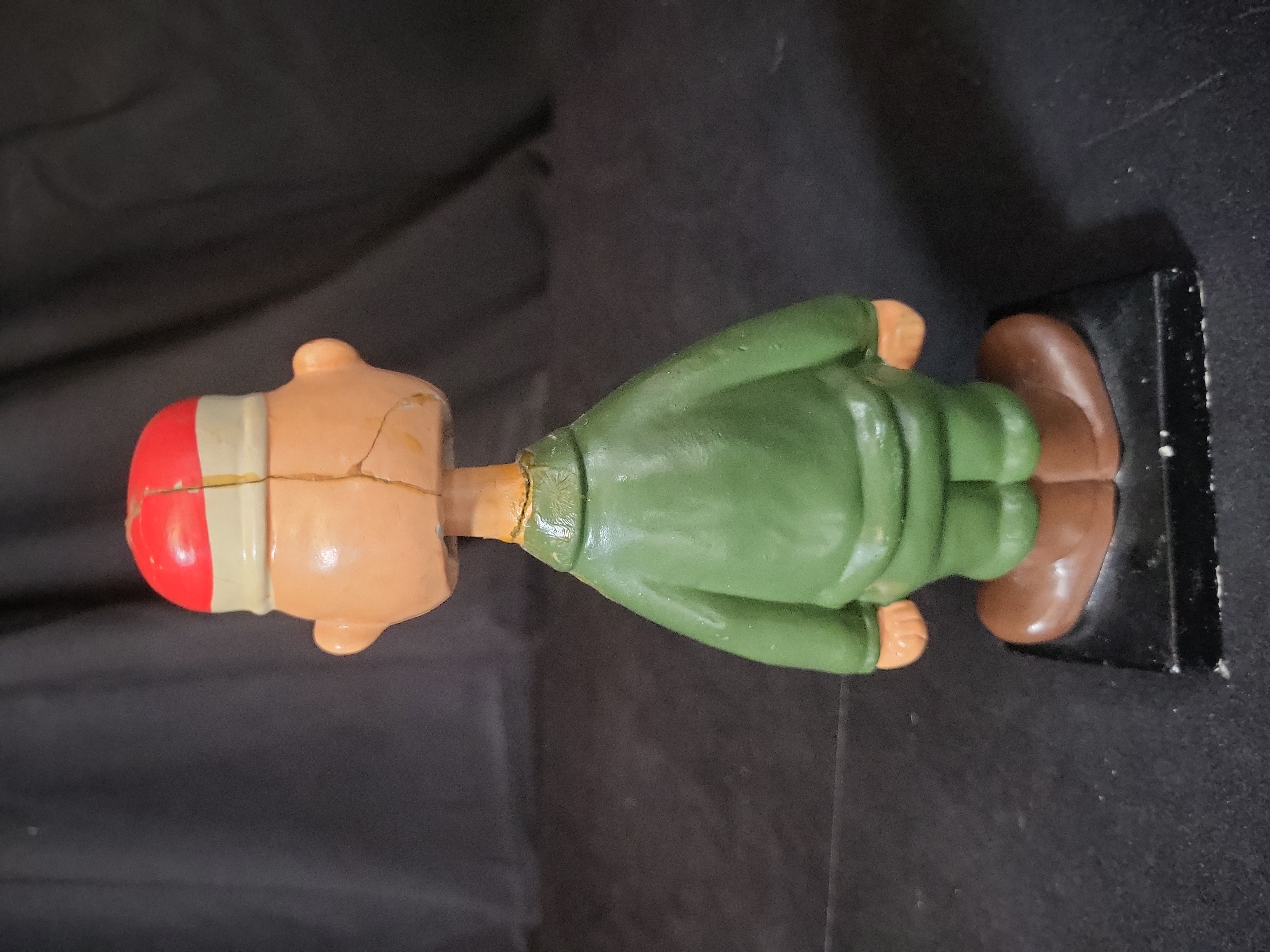 I03254 | Vintage 1960s Beetle Bailey Lt. Fuzz Bobblehead Nodder