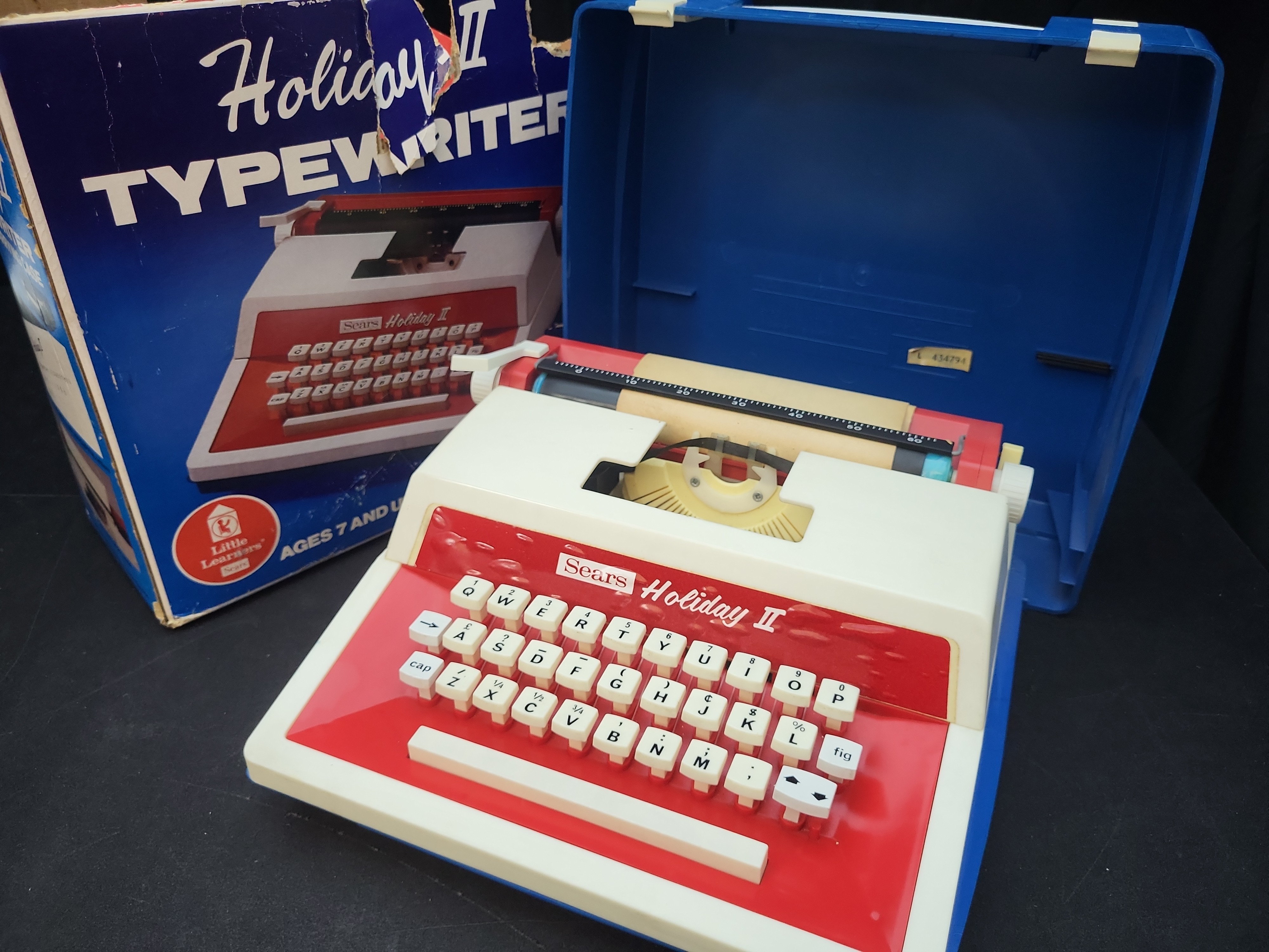 I03868 | Sears Holiday II Toy Typewriter by Byron Jardine Limited with Box and Case