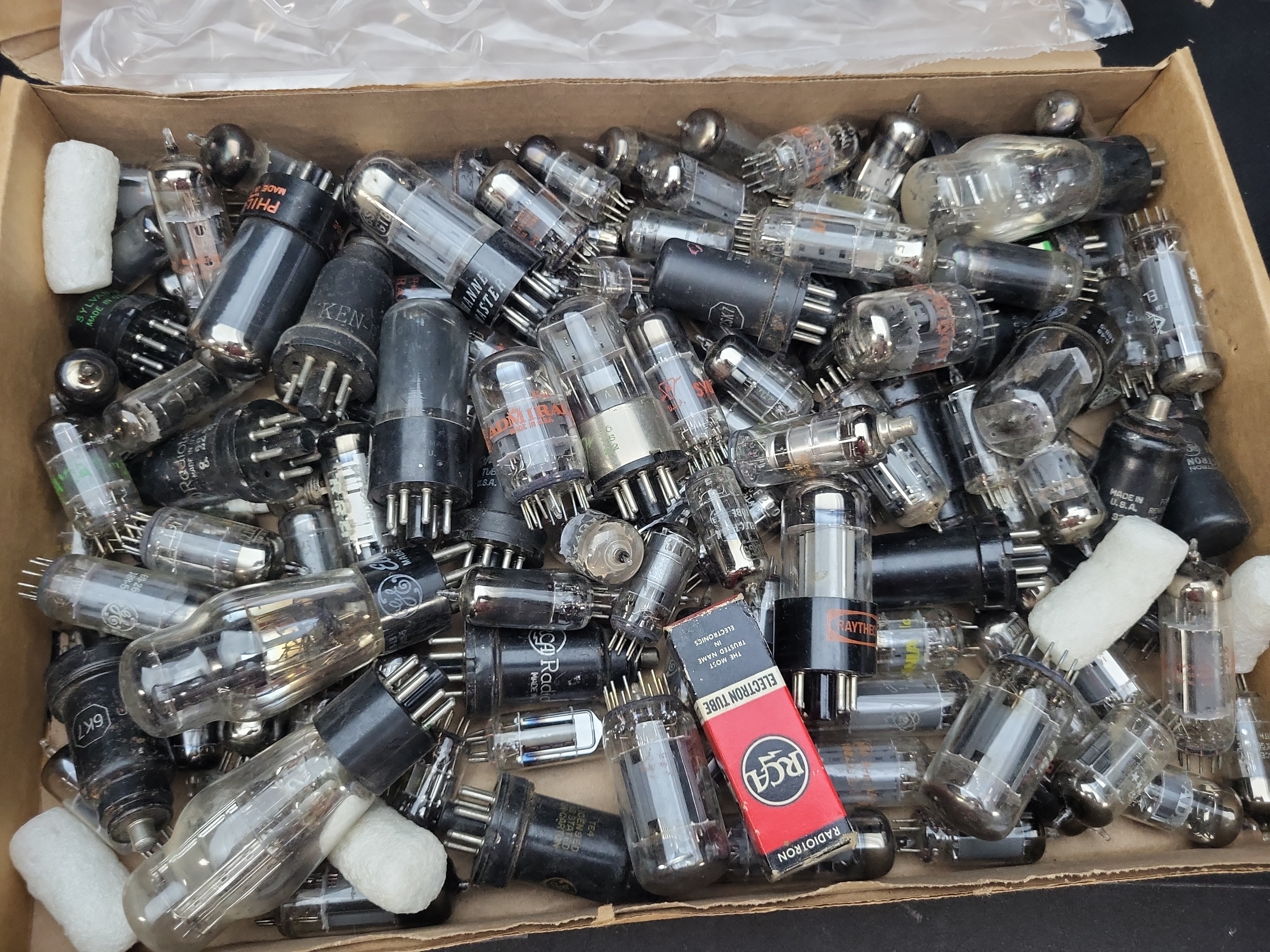 I03332 | An Assortment of Estimated 75 to 100 Vintage Vacuum Tubes