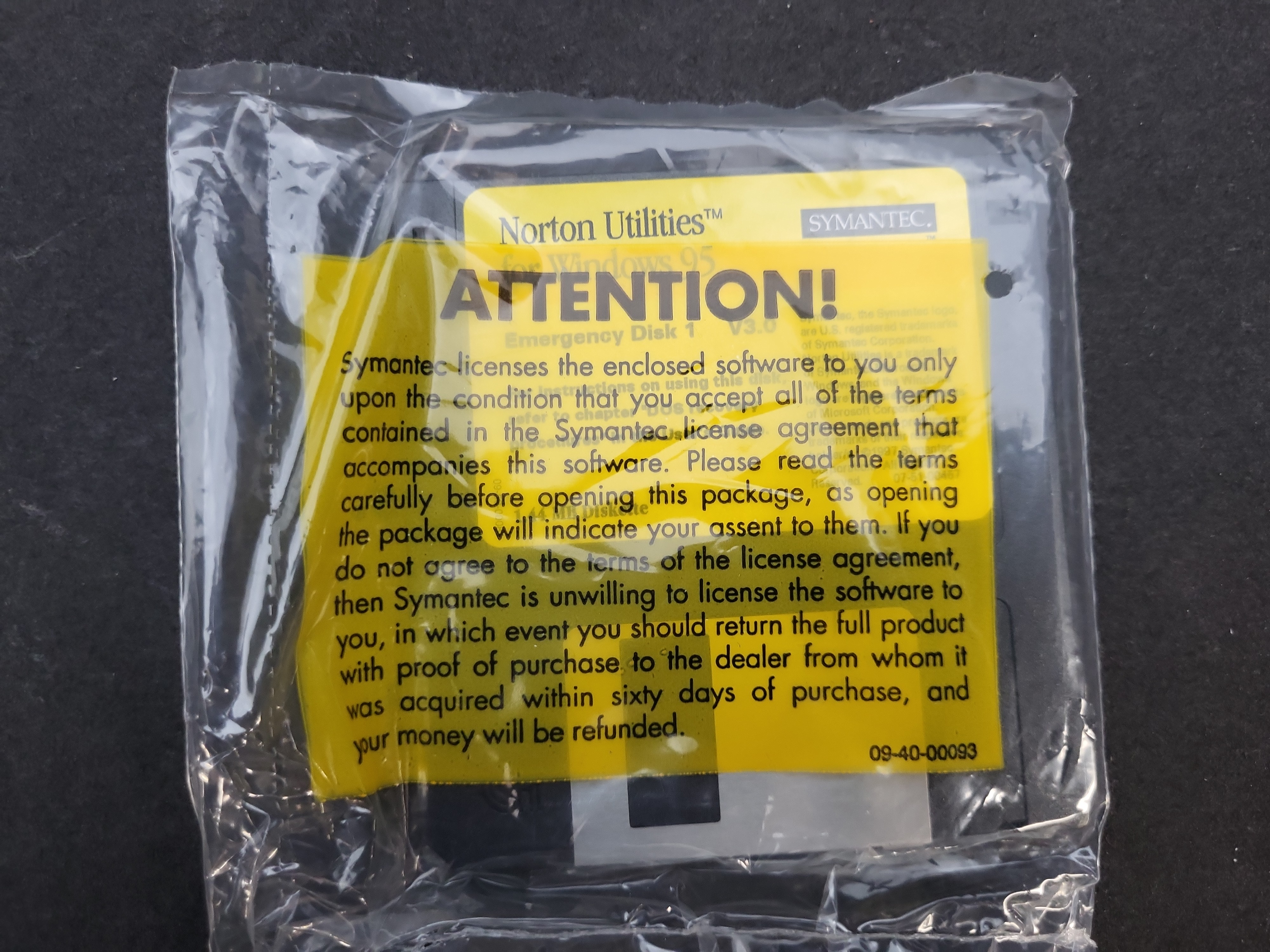 I03865 | An Assortment of Approximately 100+ Vintage 3.5-inch Floppy Diskettes and Storage Cases