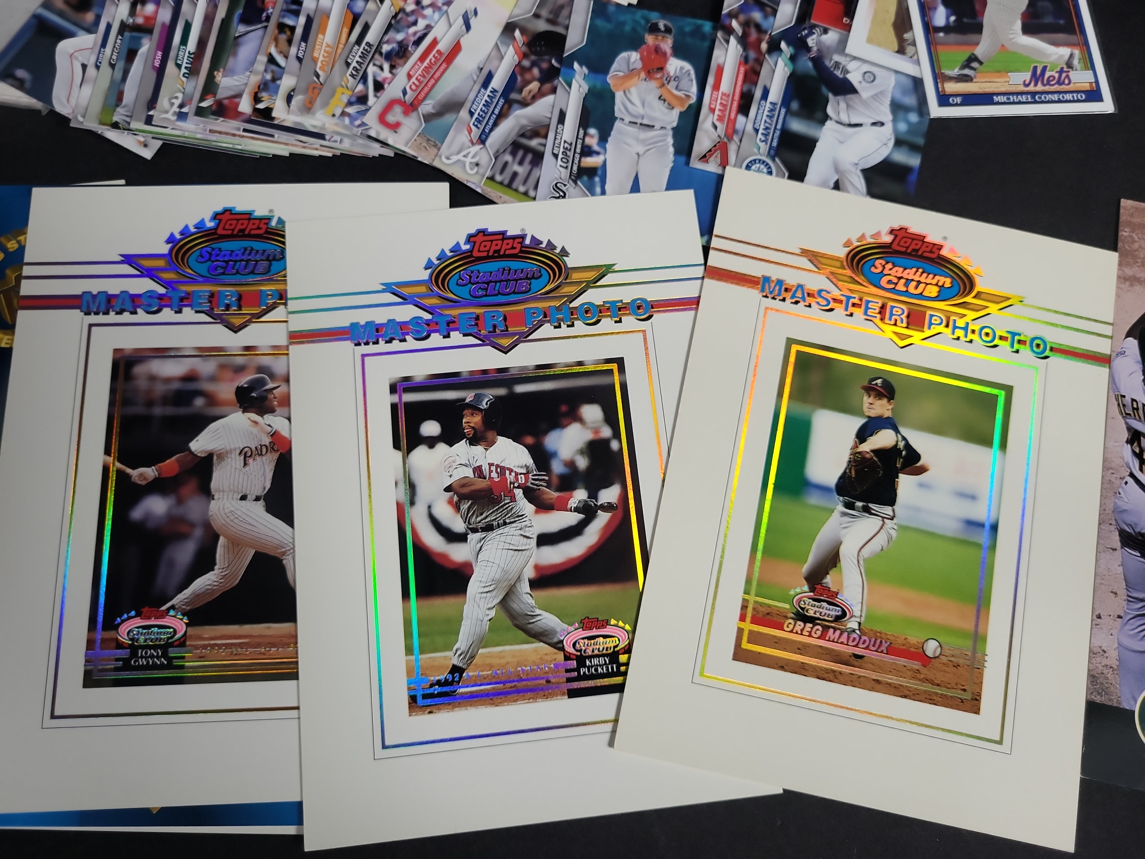 I04227 | Baseball Trading Card and Print Collection