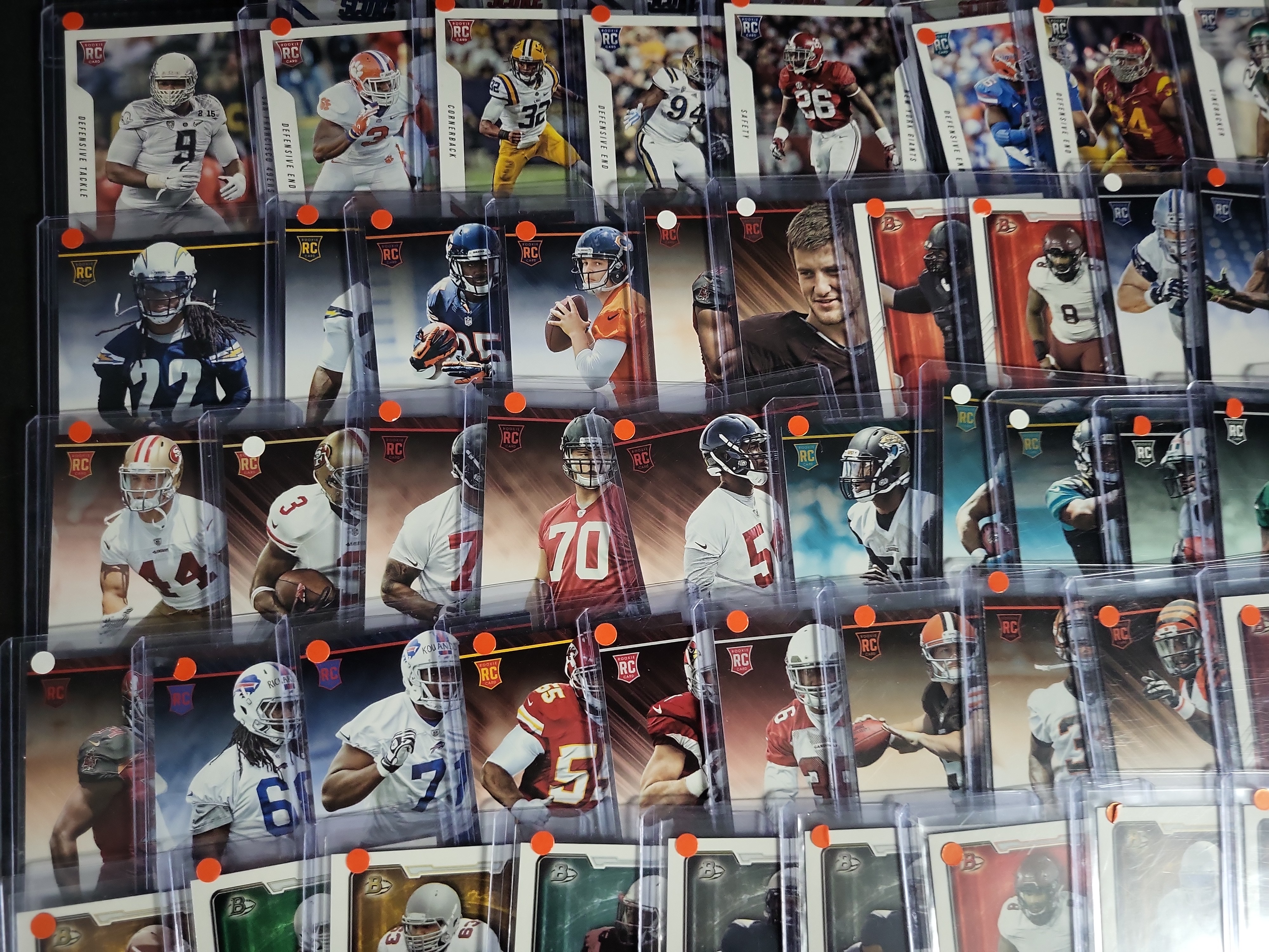 I04491 | An Assortment of Modern Football Cards