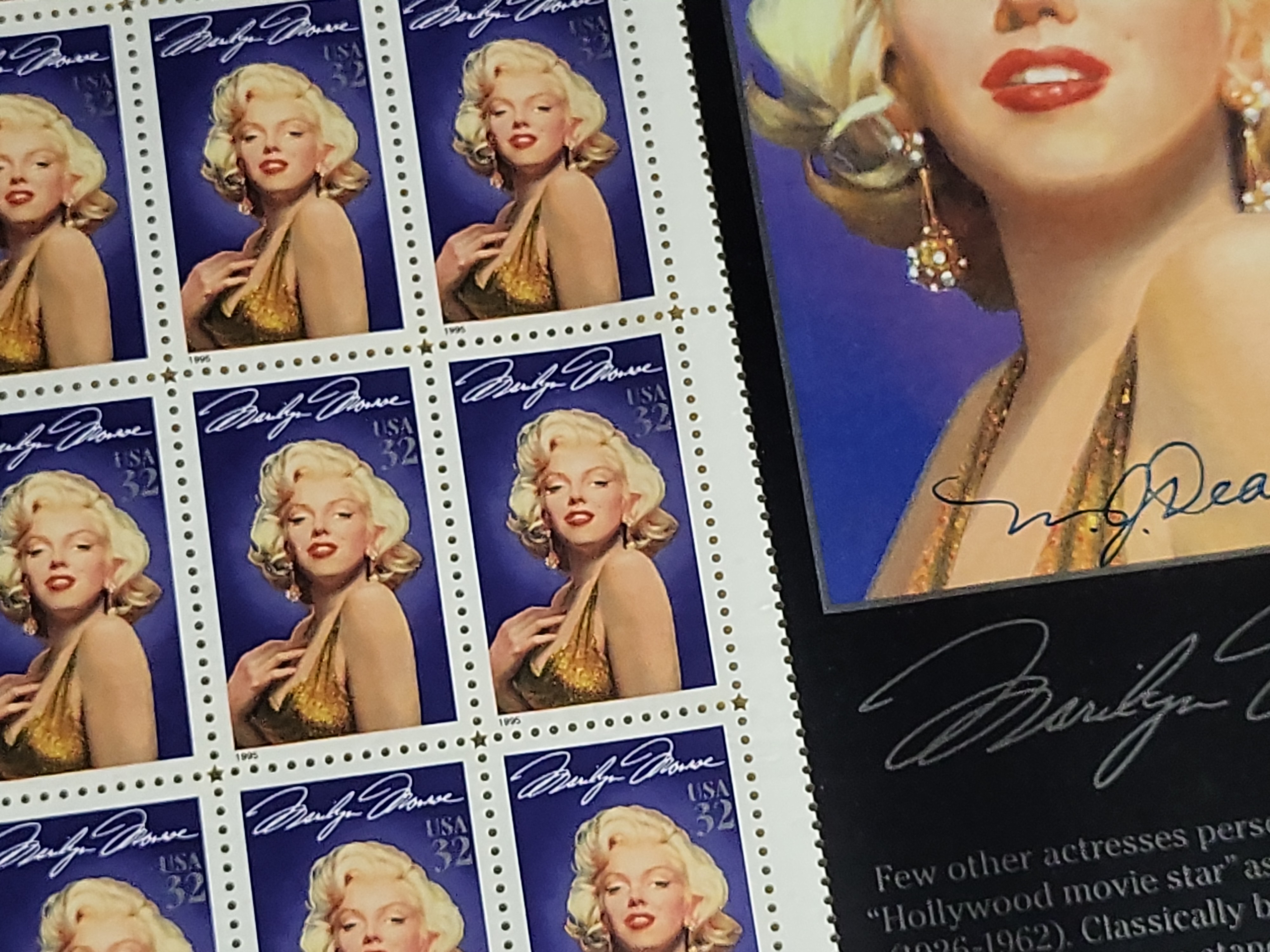 I04385 | Signed Marilyn Monroe 1995 USPS Stamp Pane
