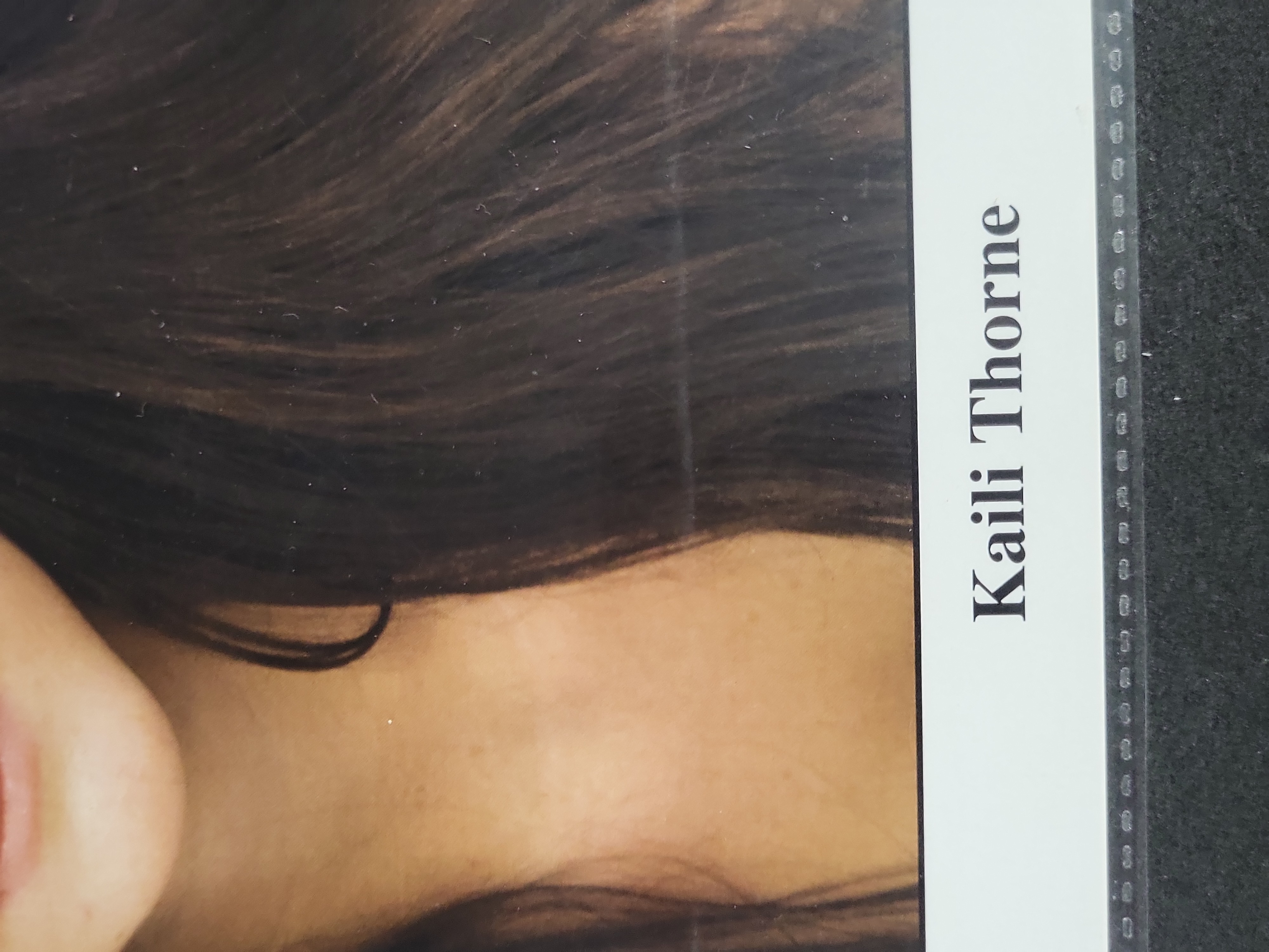 I04423 | Kaili Thorne Autographed Color Photograph