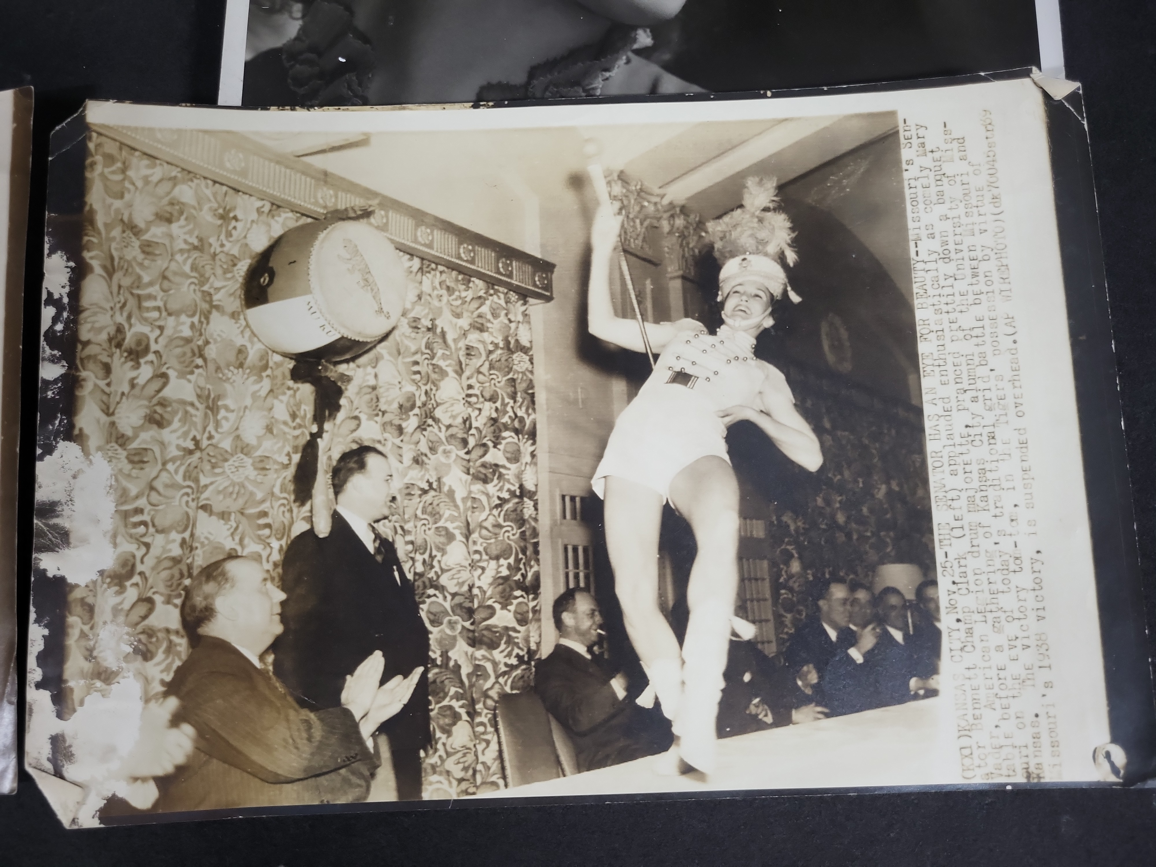 I04442 | Vintage 1930s Press and Film Photographs