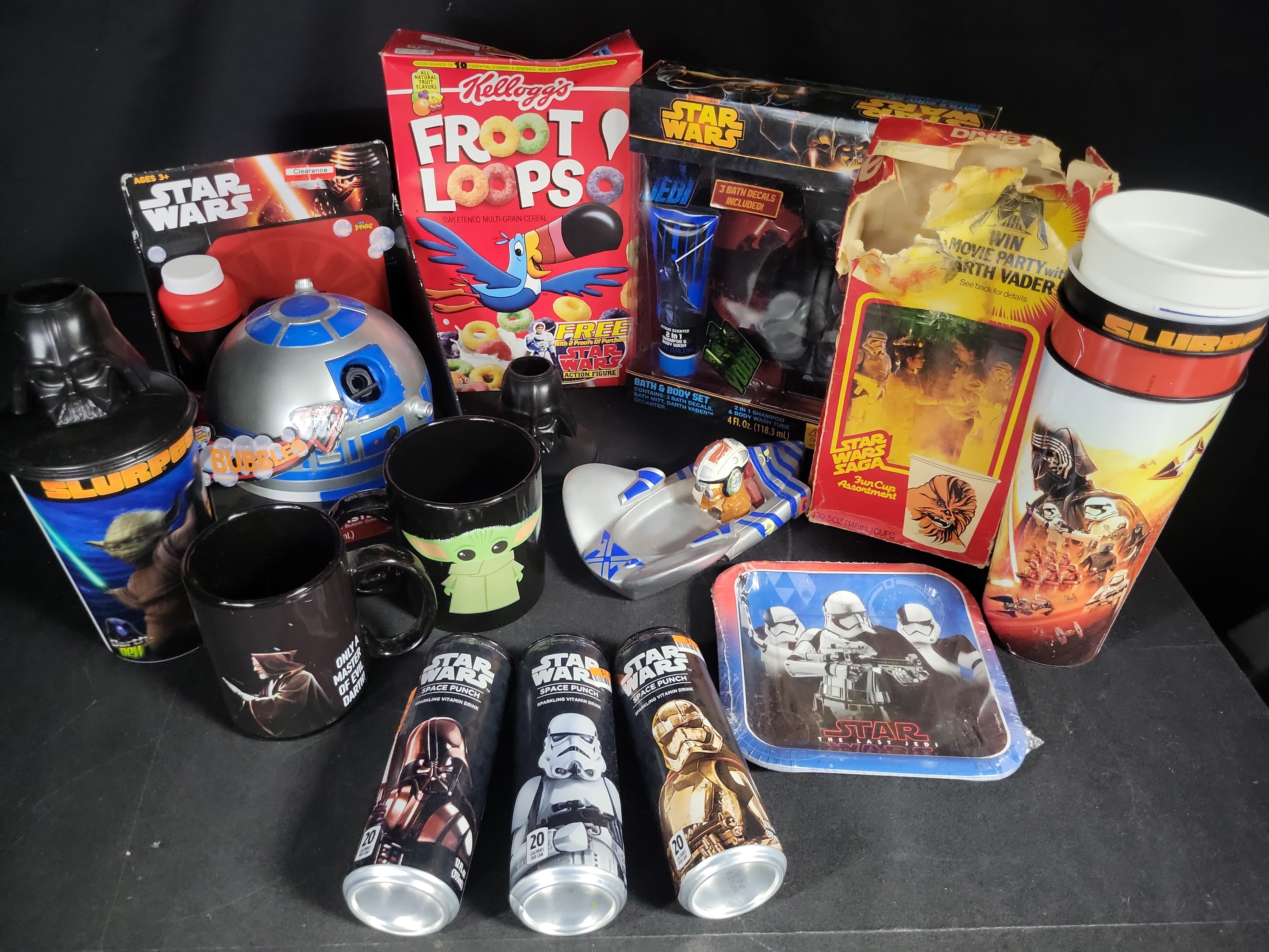 I04693 | Star Wars Collectibles and Memorabilia Assortment