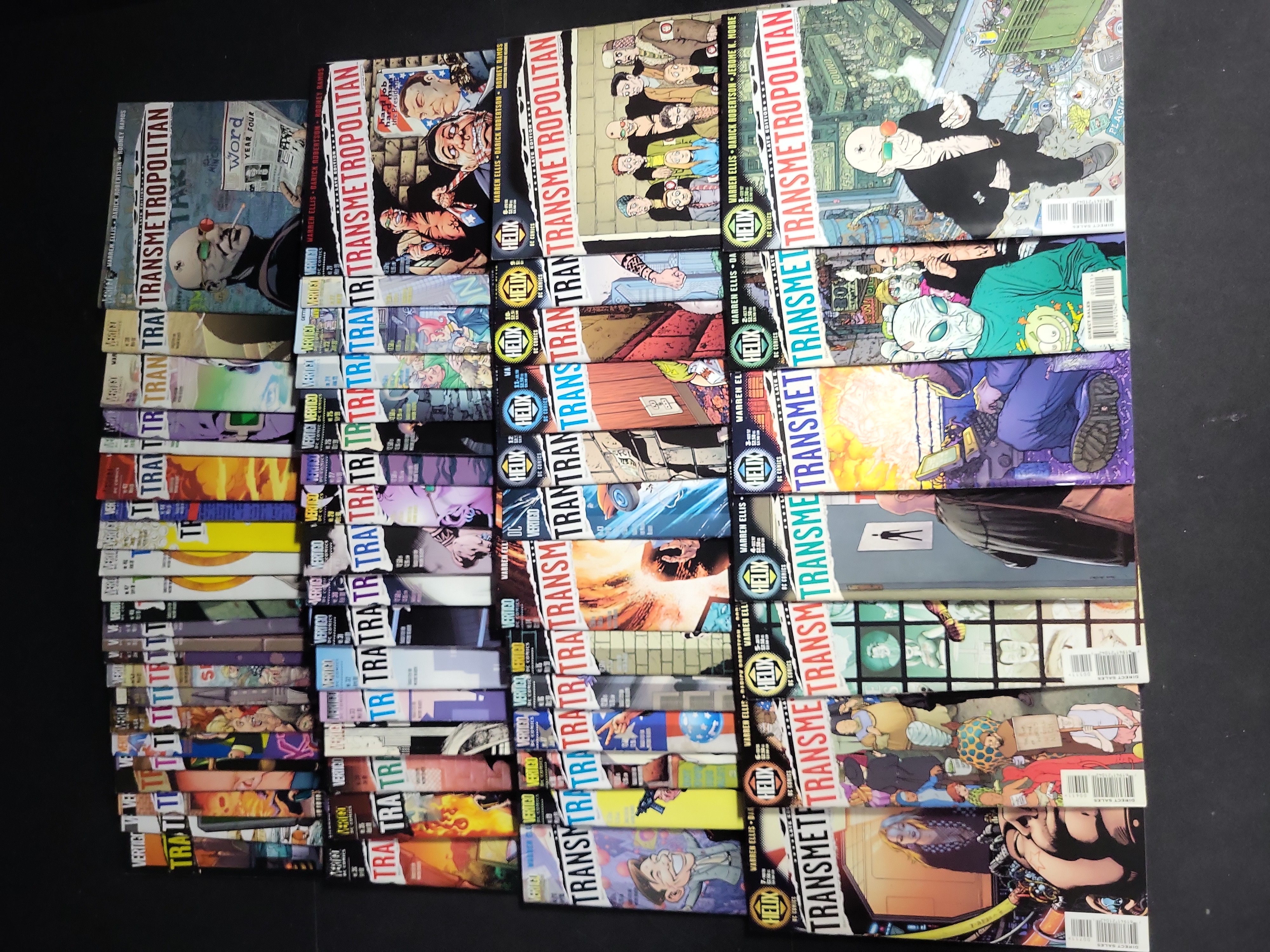 I04010 | A Collection of Transmetropolitan Comics