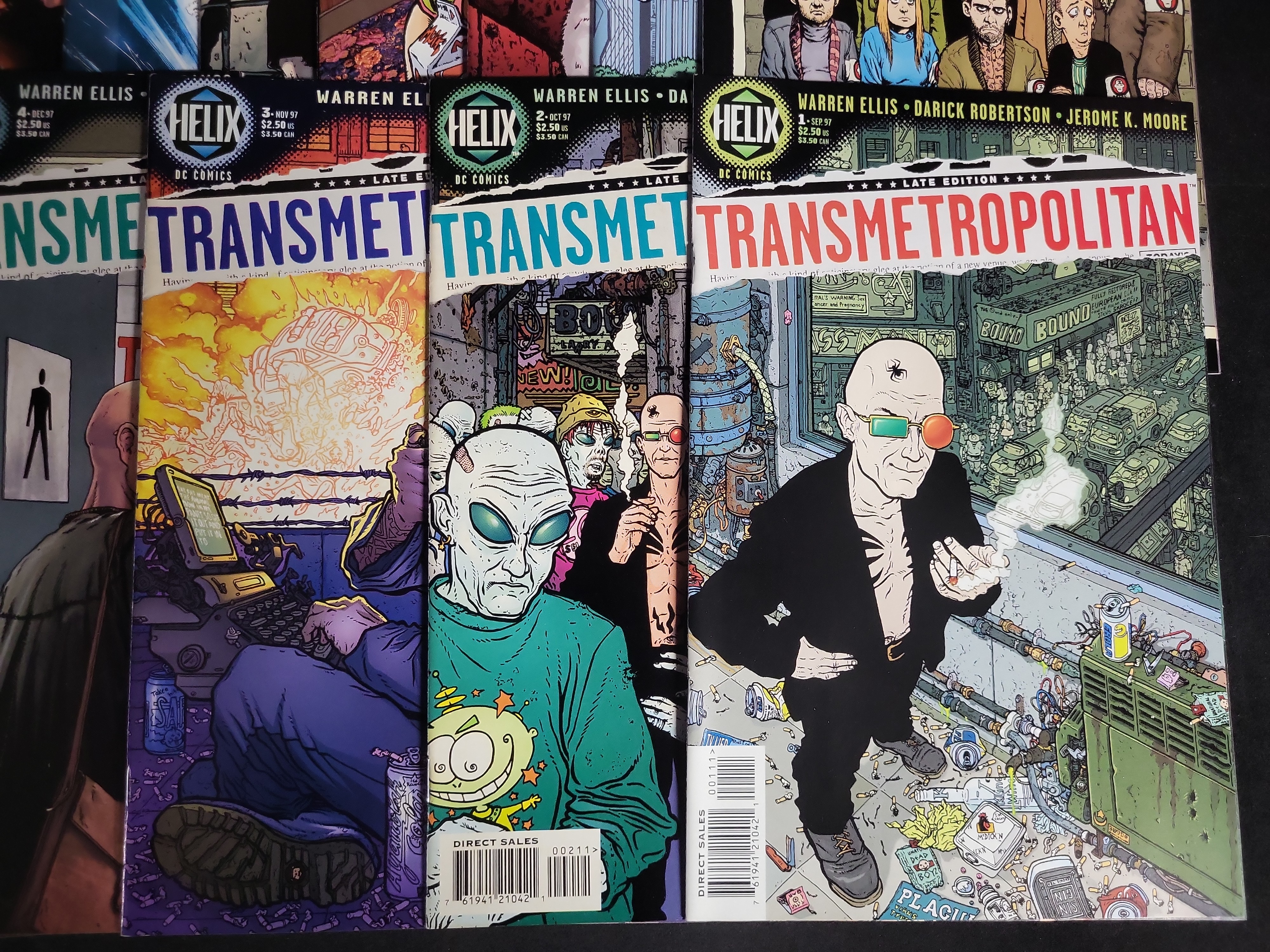 I04010 | A Collection of Transmetropolitan Comics