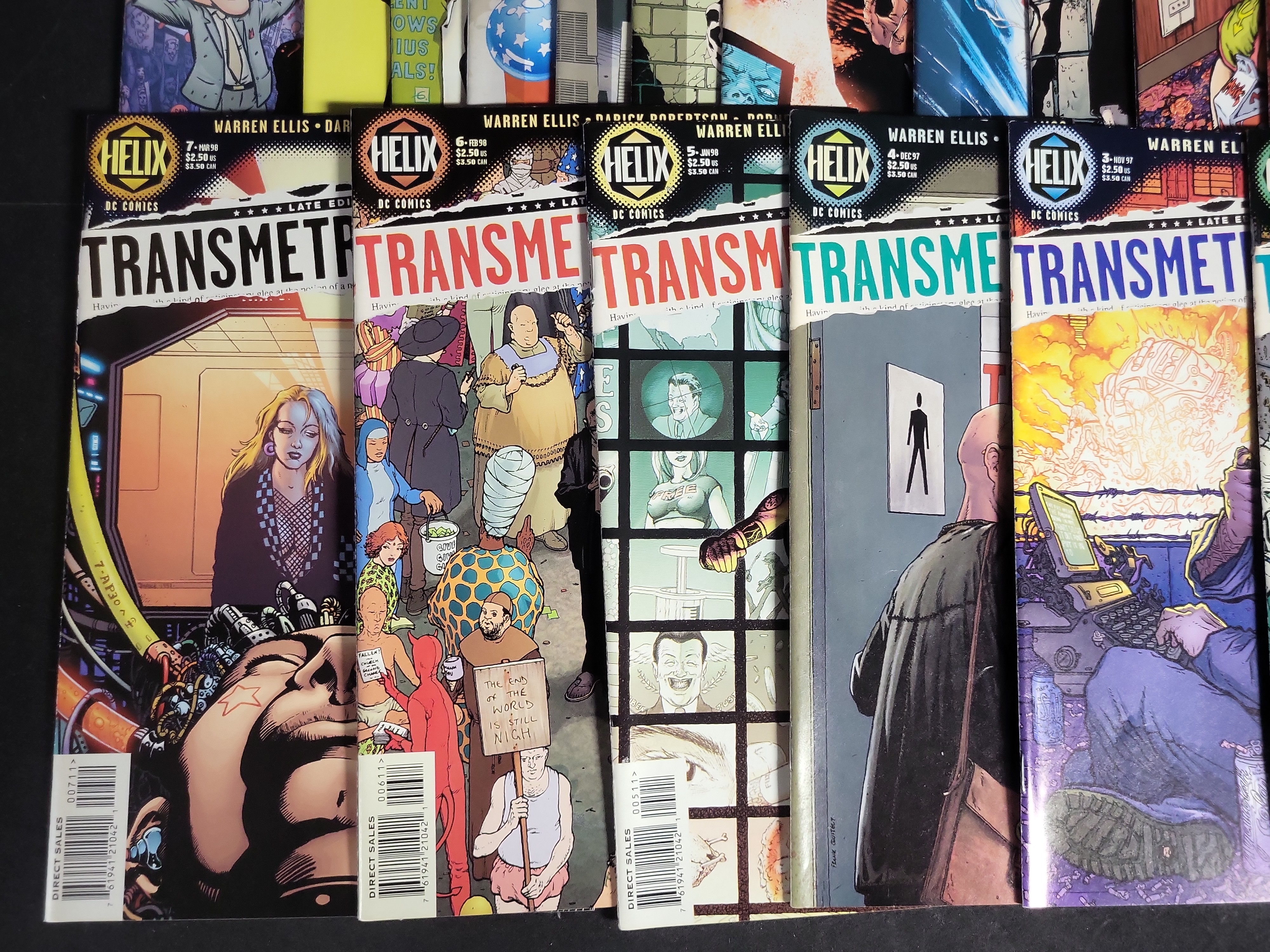 I04010 | A Collection of Transmetropolitan Comics