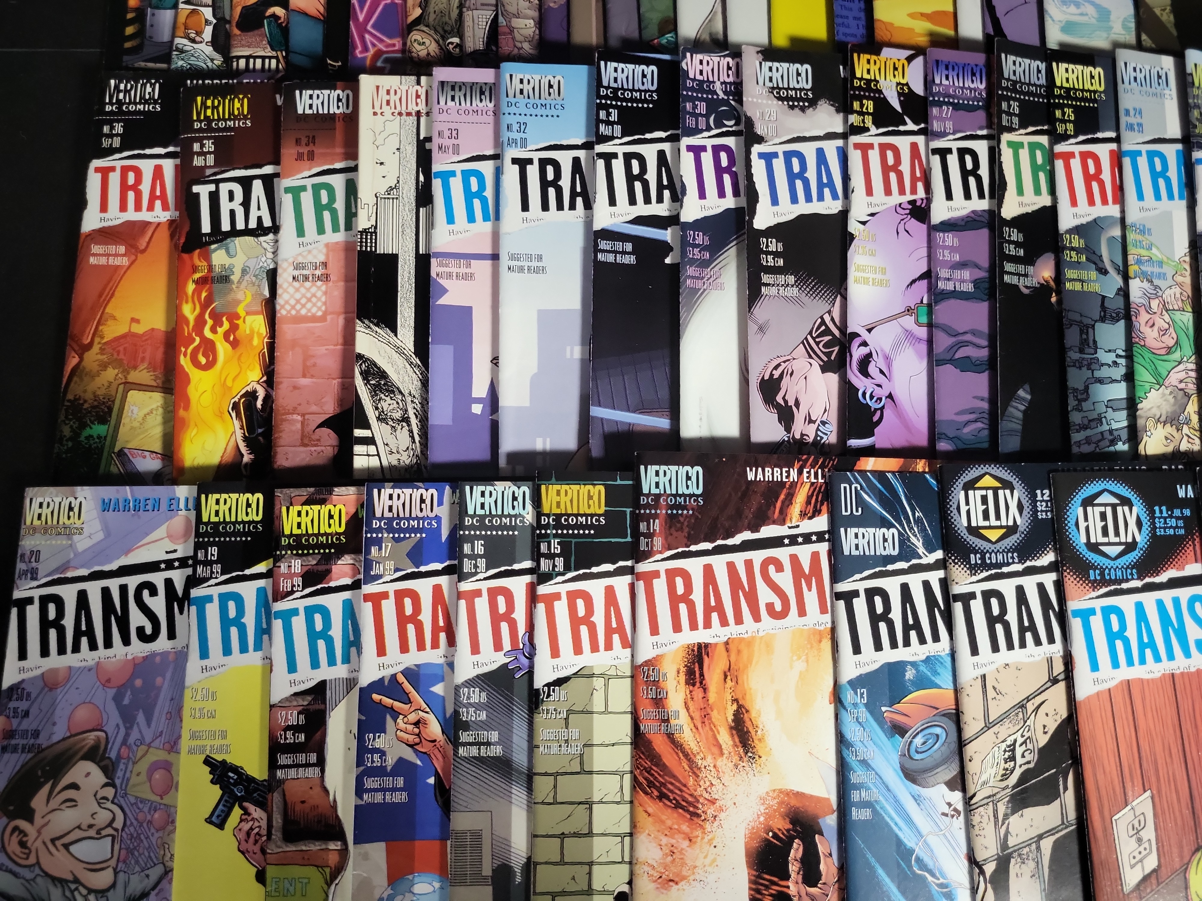 I04010 | A Collection of Transmetropolitan Comics