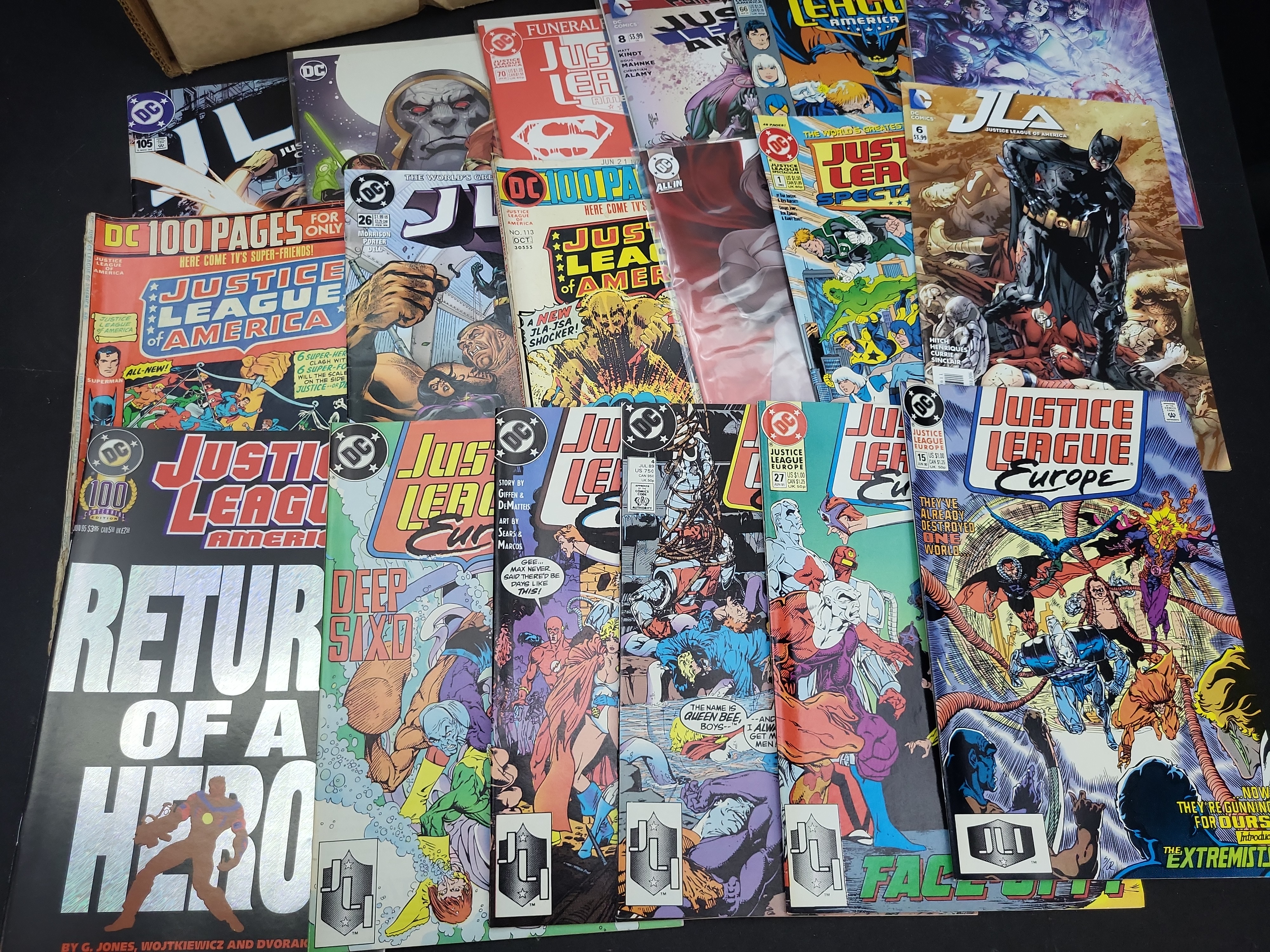 I04514 | Collection of DC Justice League Comics