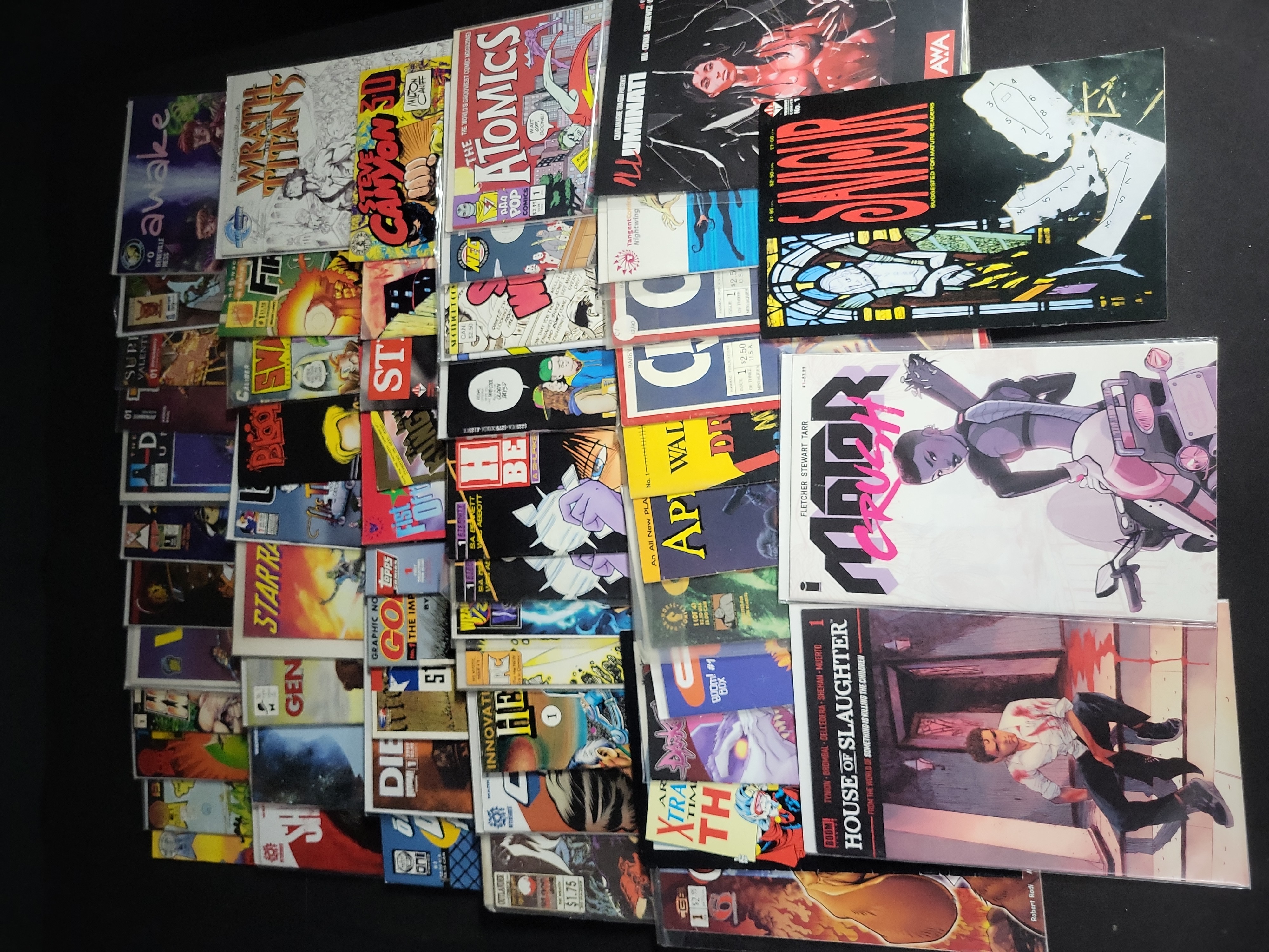 I04566 | Assortment of Independent Modern Comics
