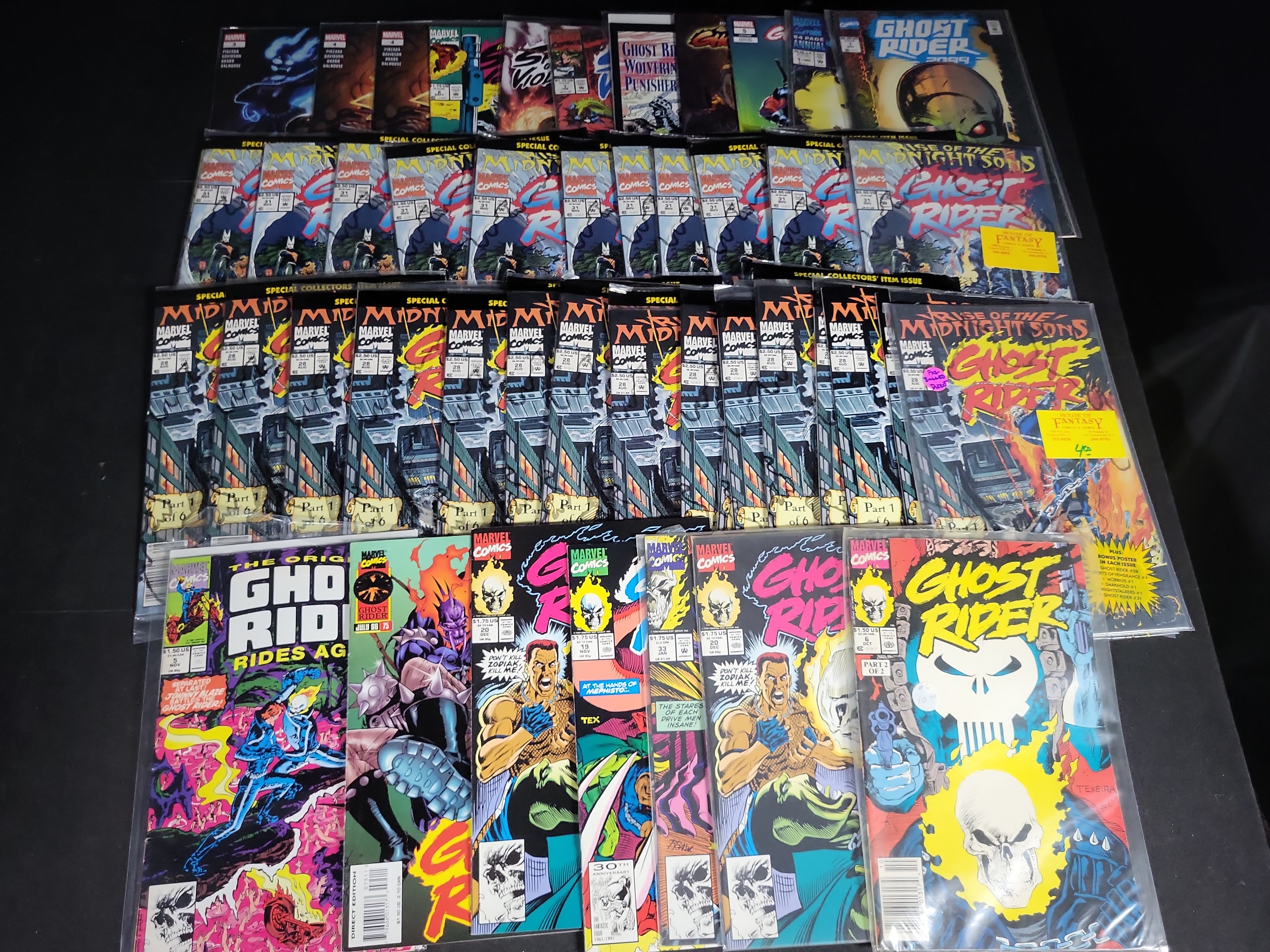 I04576 | 38 Marvel Ghost Rider Comic Books