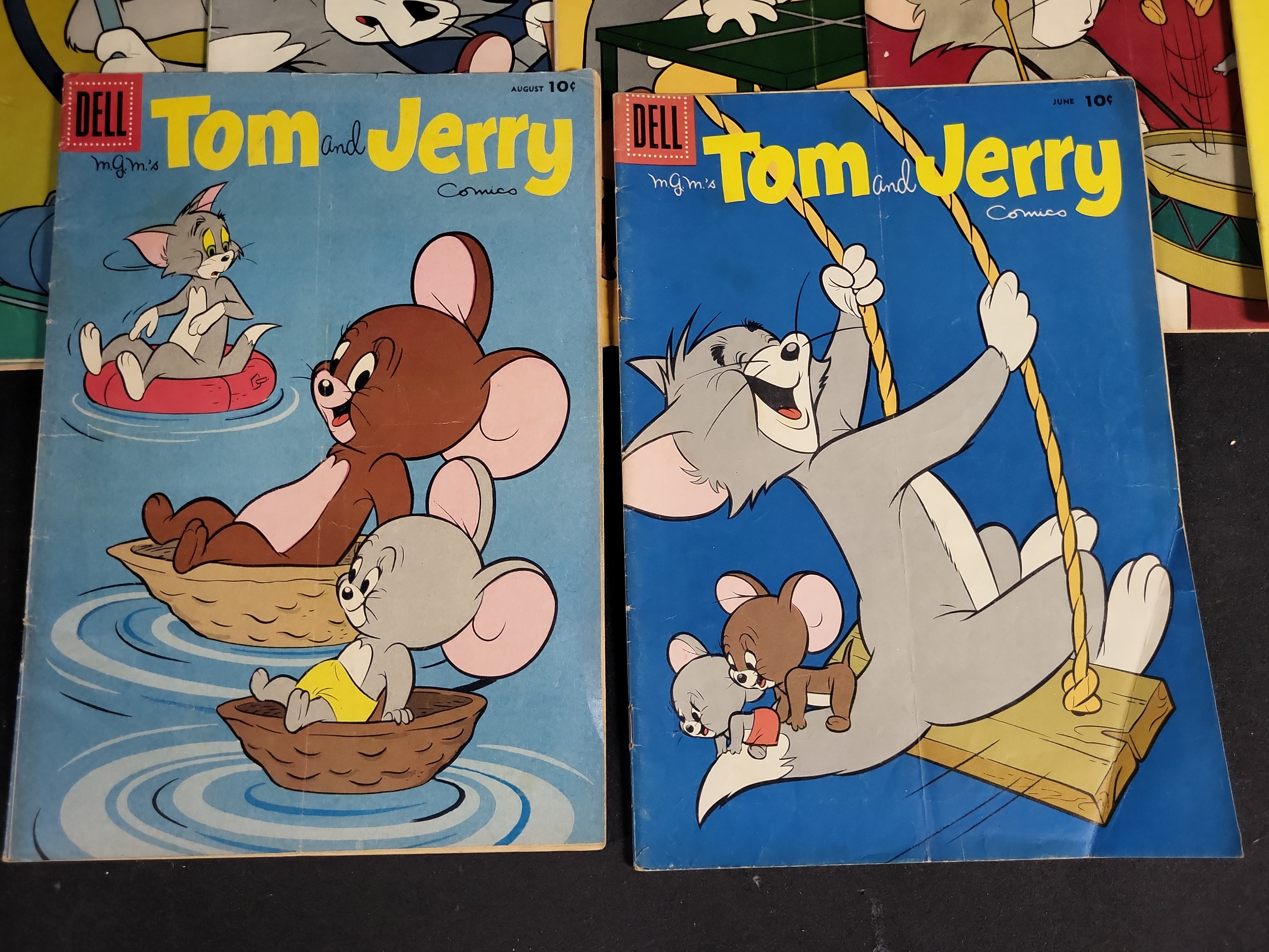 I04626 | Vintage Tom and Jerry Comic Collection
