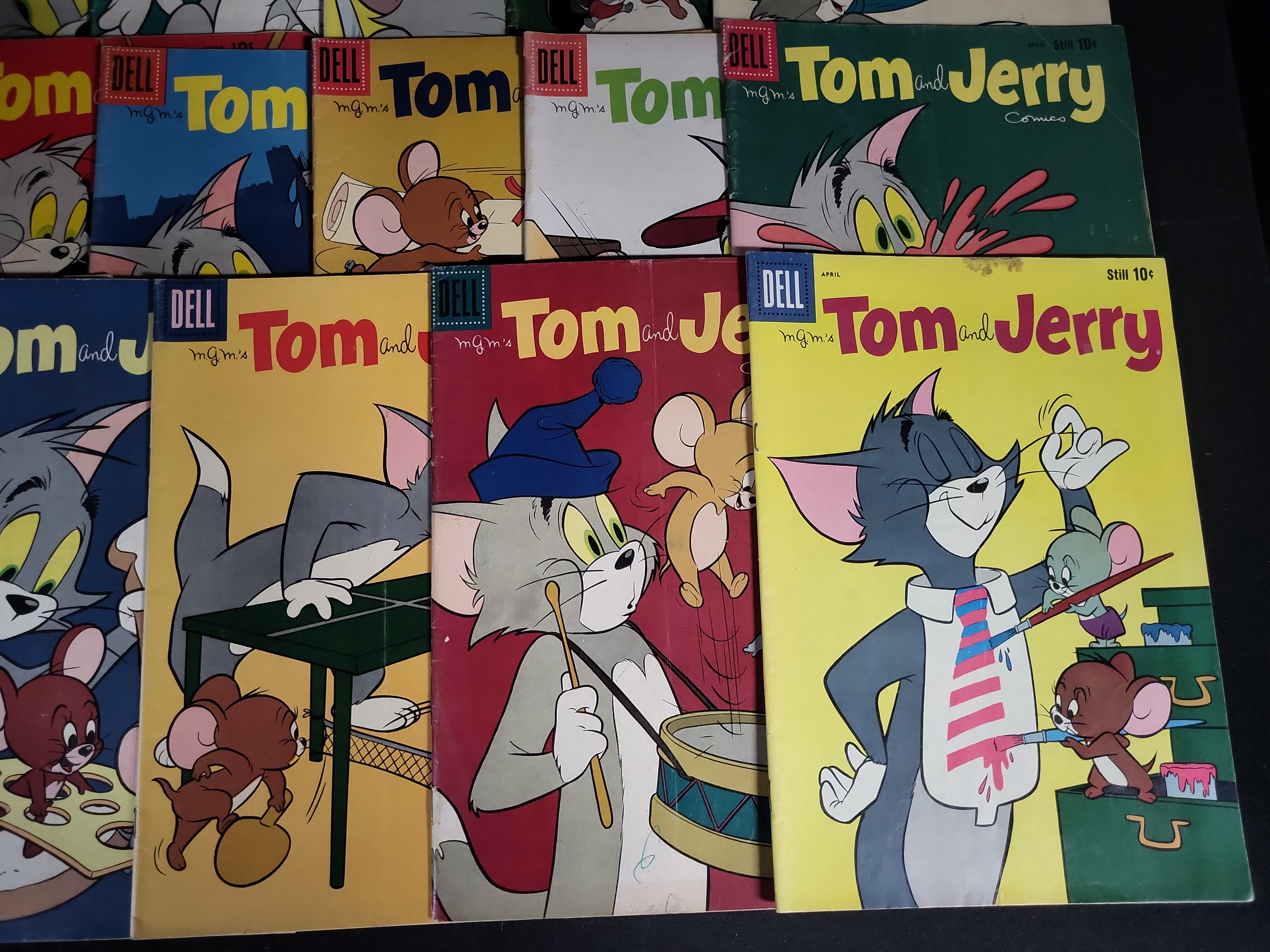 I04626 | Vintage Tom and Jerry Comic Collection