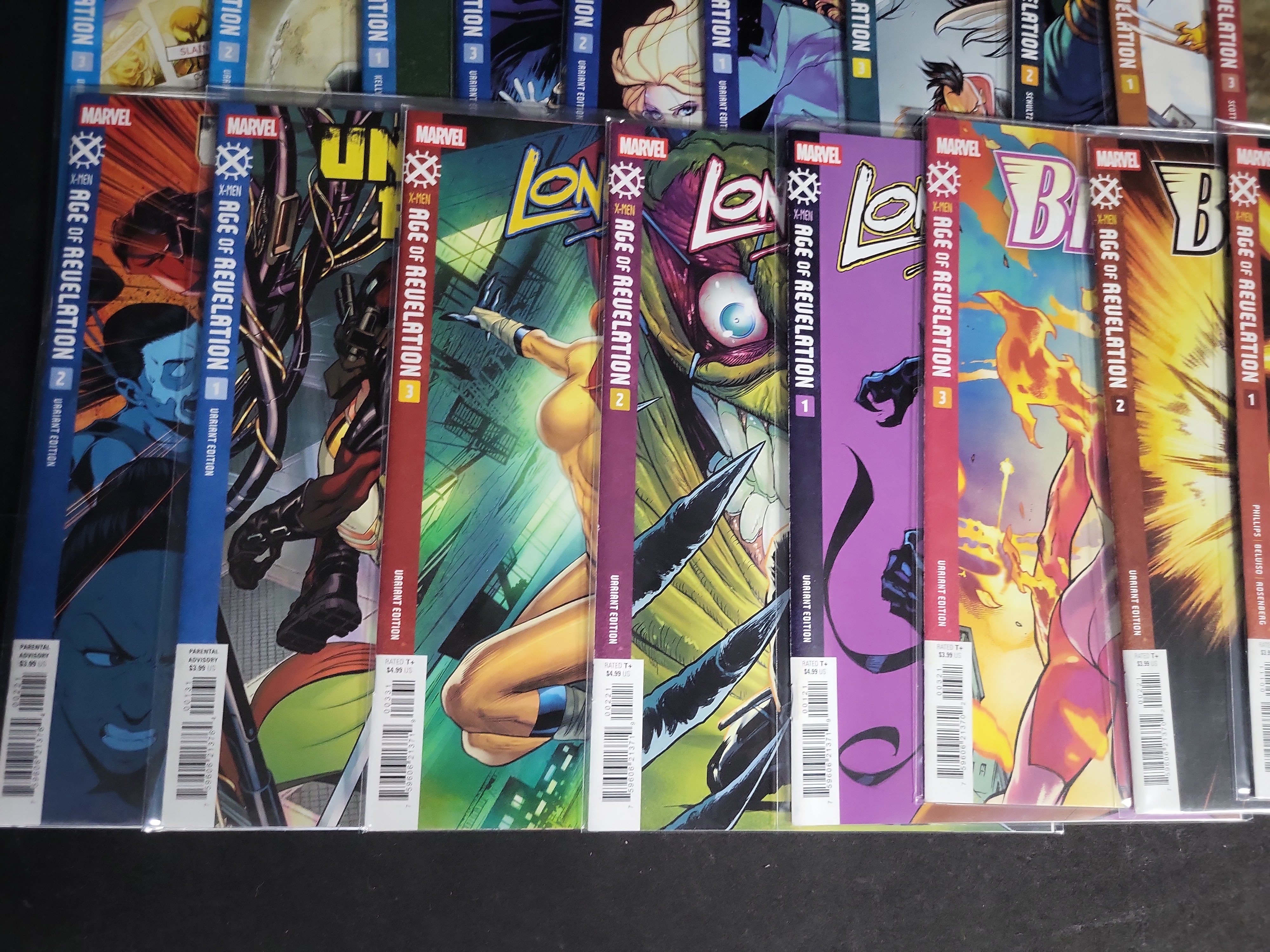 I04596 | Approximately 44 Marvel Variant Comic Books