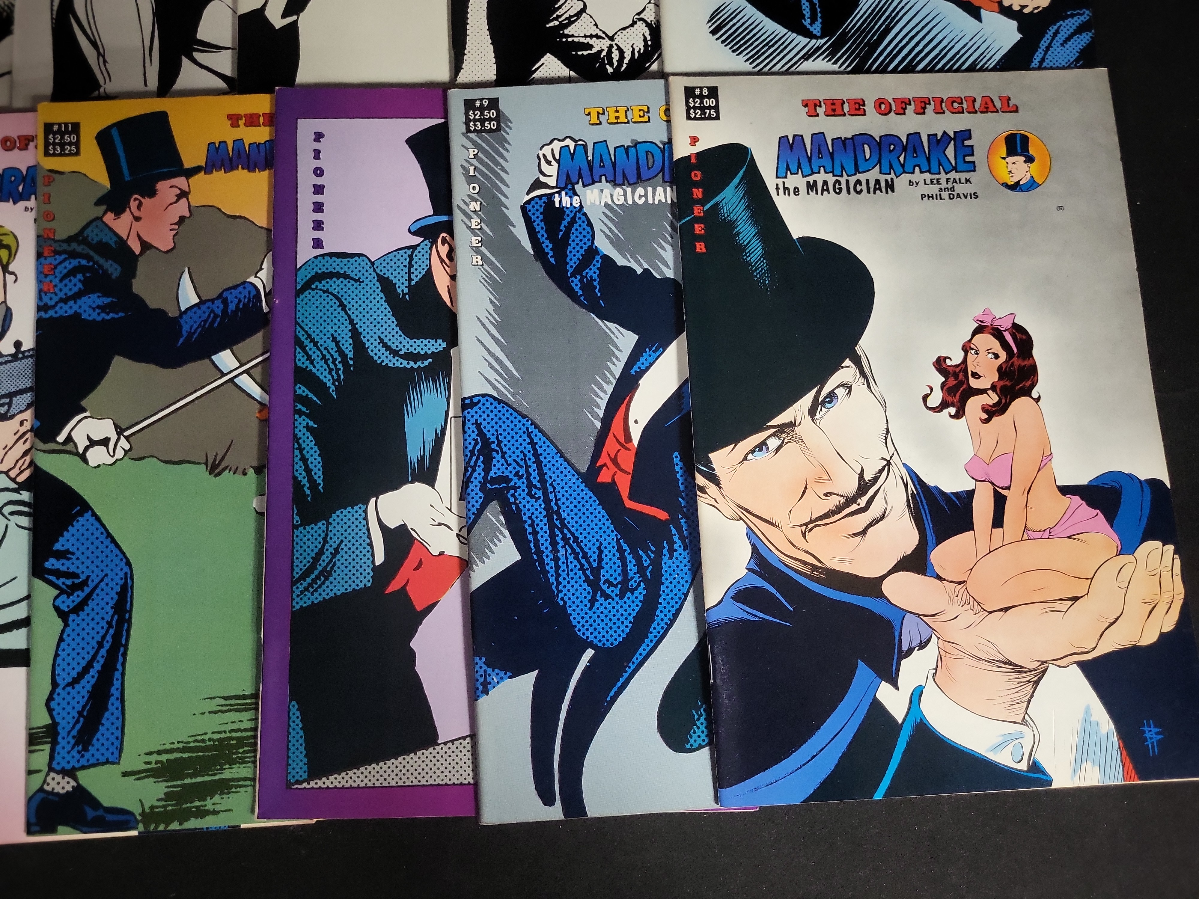 I04004 | Pioneer Mandrake the Magician Comic Collection