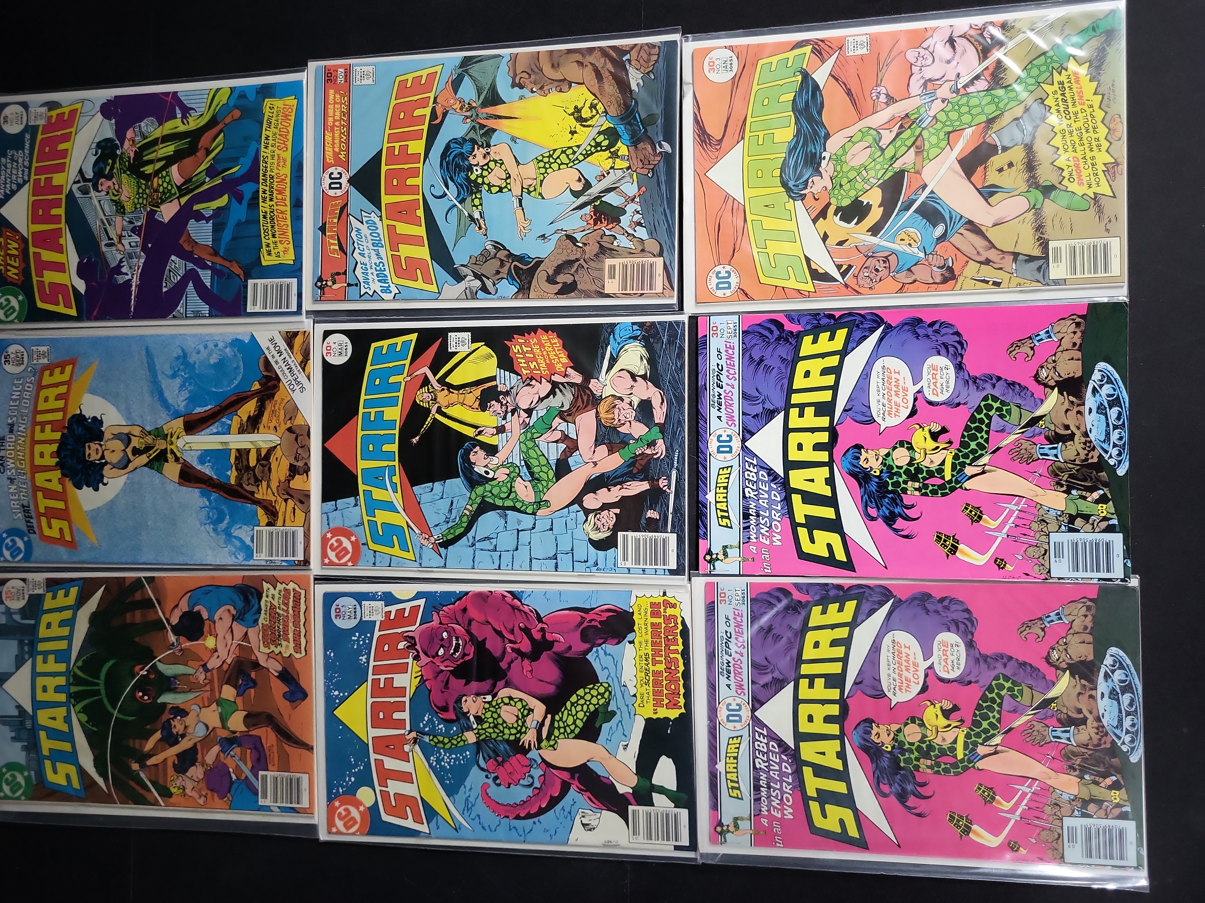 I04515 | A Set of Starfire DC Comics