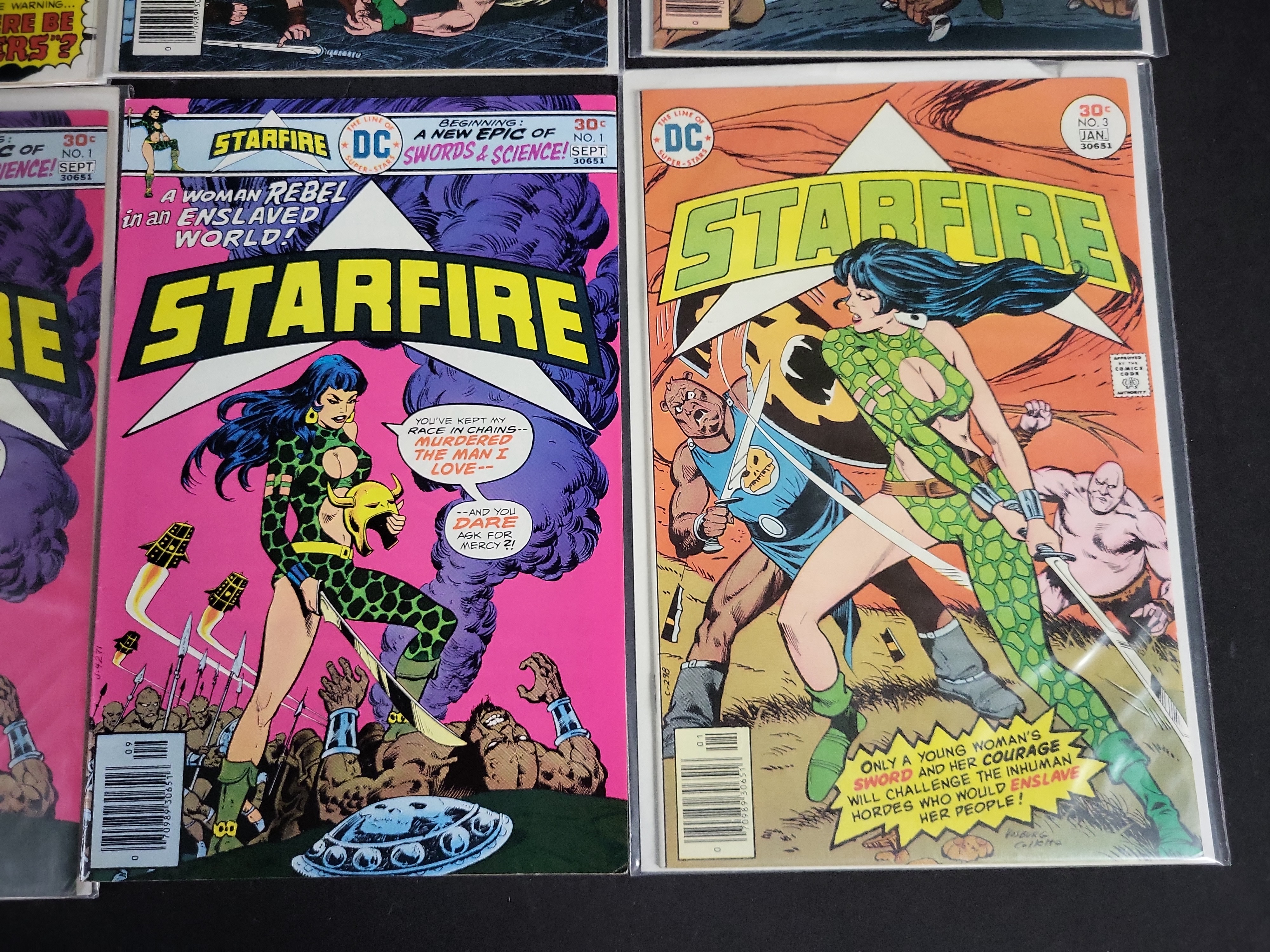 I04515 | A Set of Starfire DC Comics