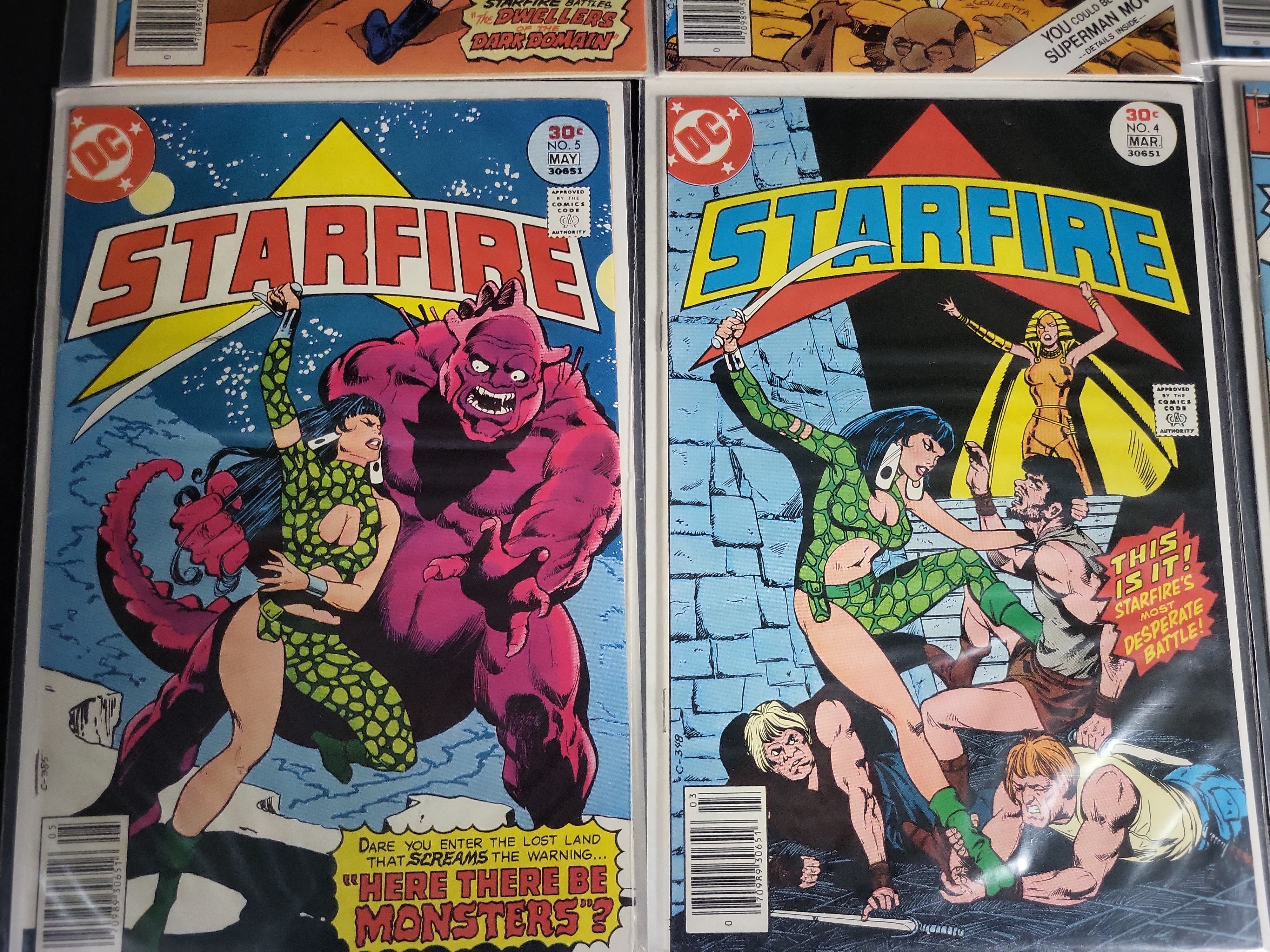 I04515 | A Set of Starfire DC Comics
