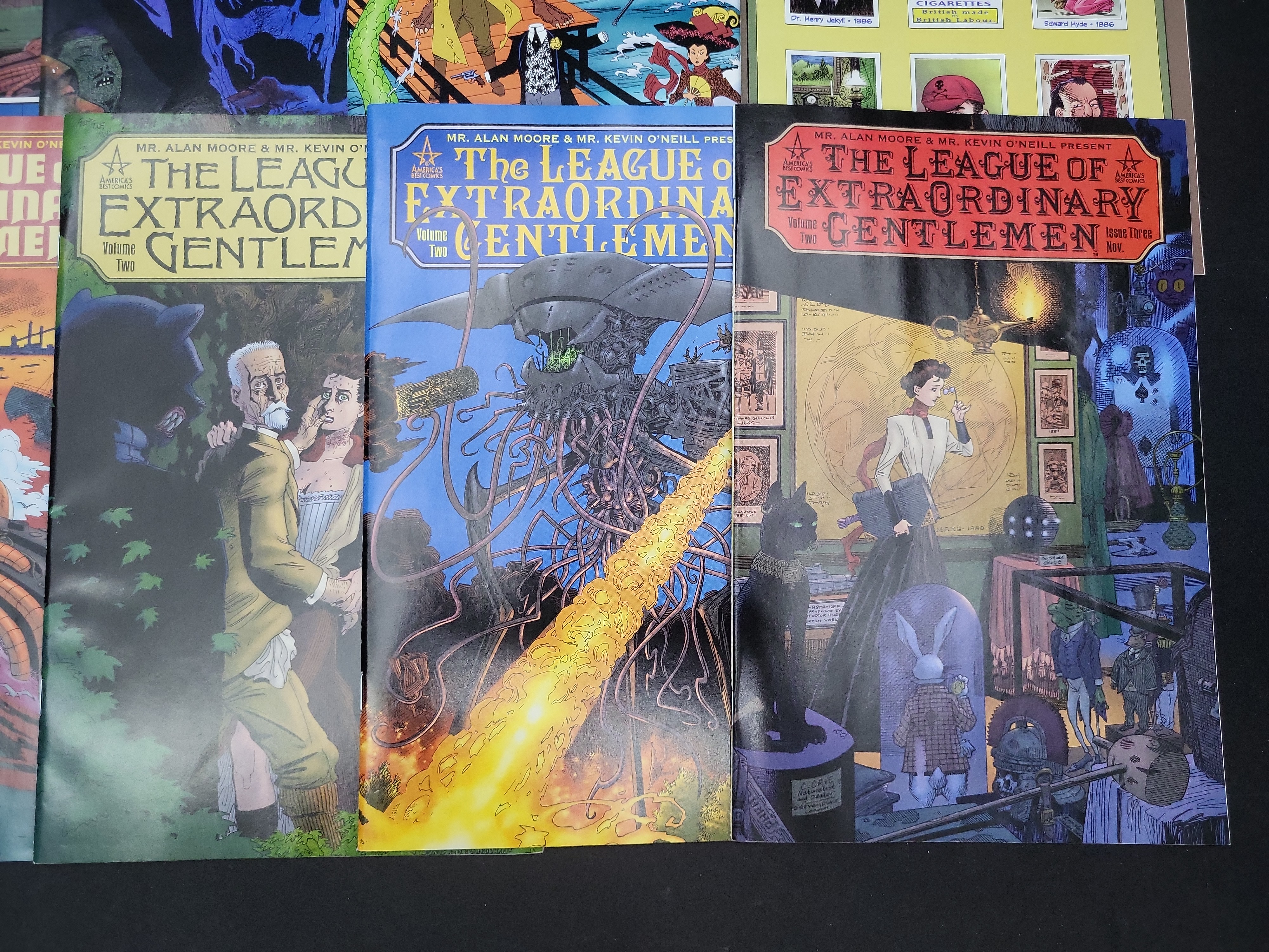 I03986 | Twelve League of Extraordinary Gentlemen Comics