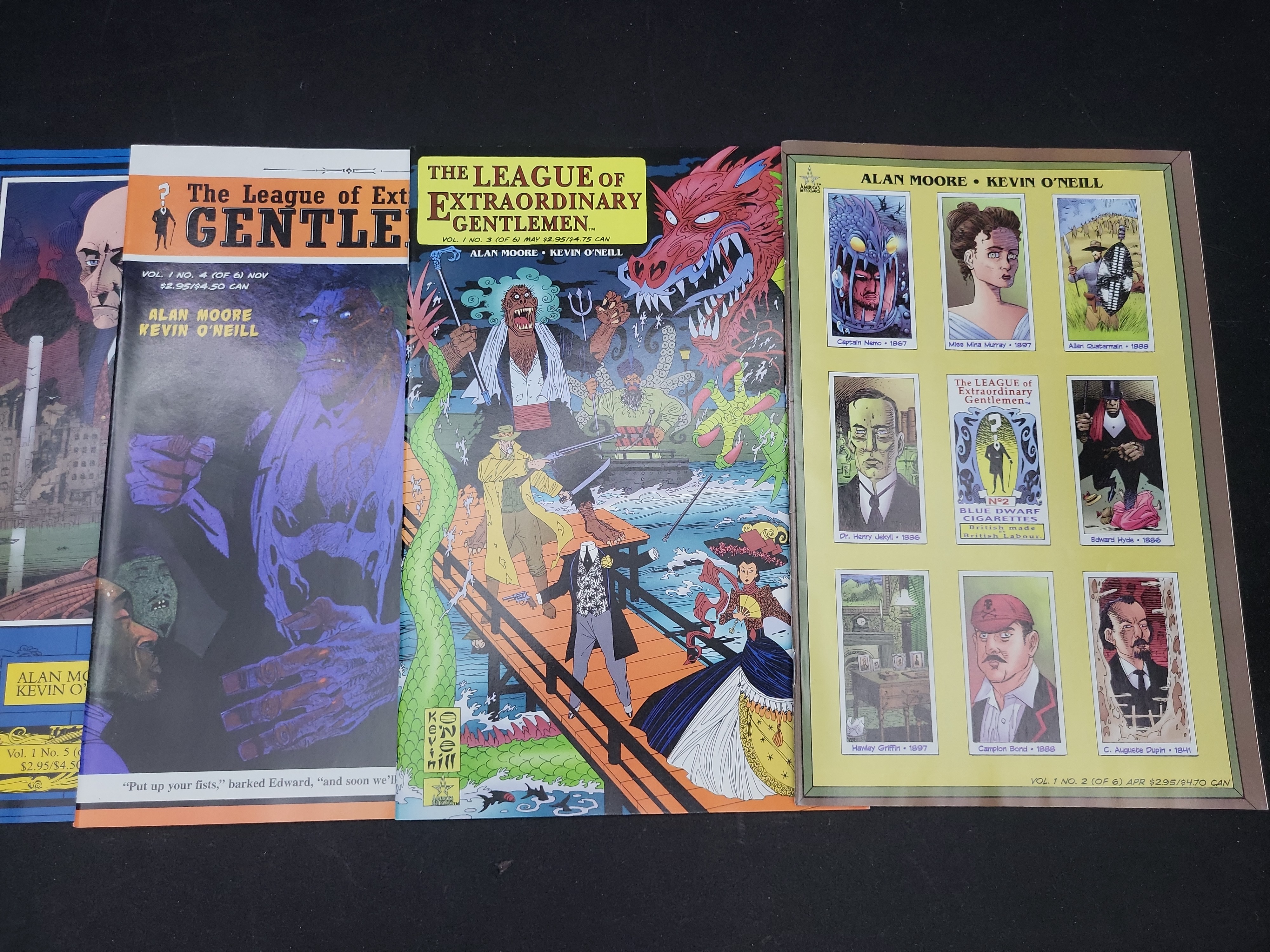 I03986 | Twelve League of Extraordinary Gentlemen Comics