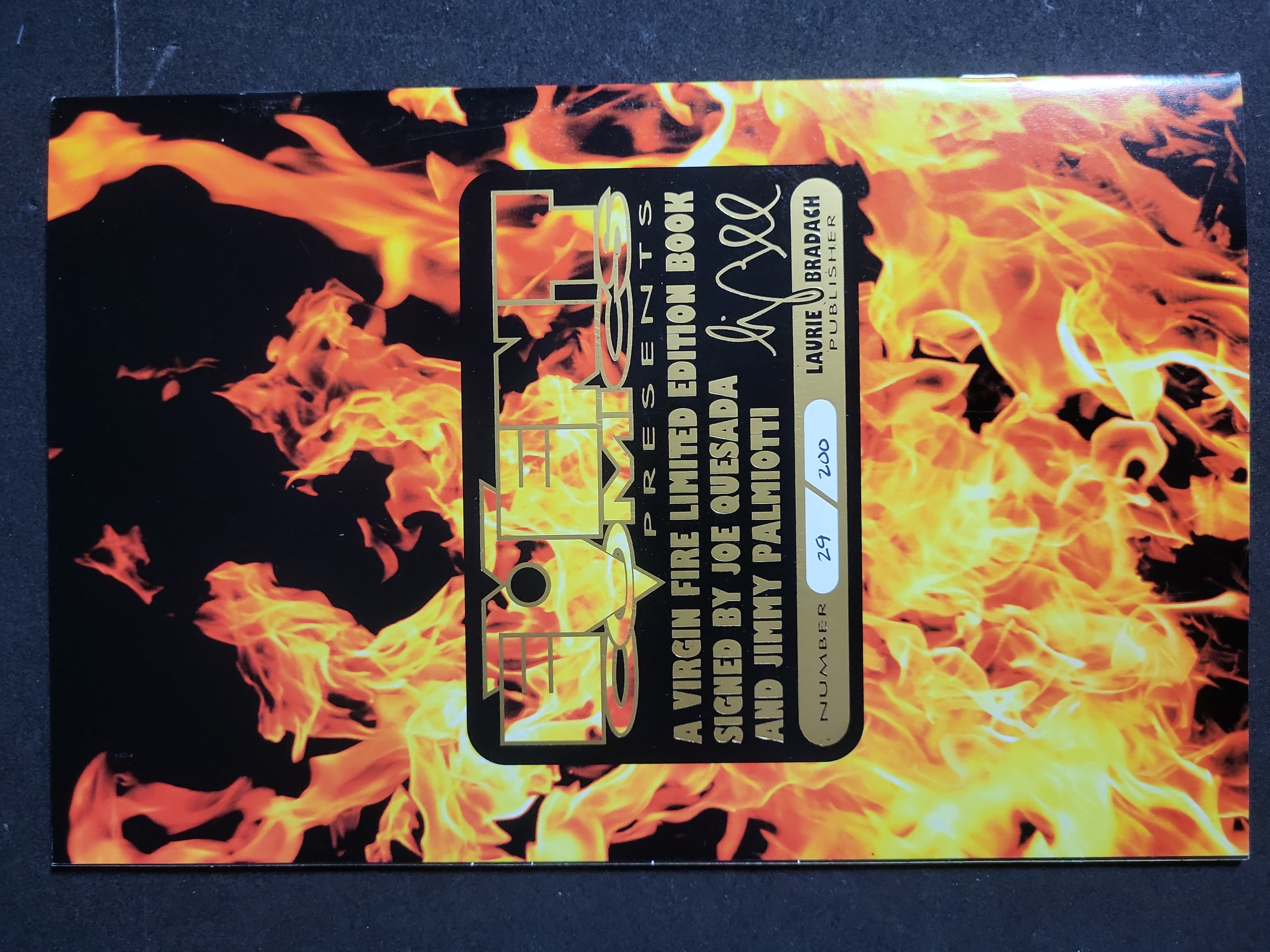 I04018 | Signed Ash Comic and Limited Insert