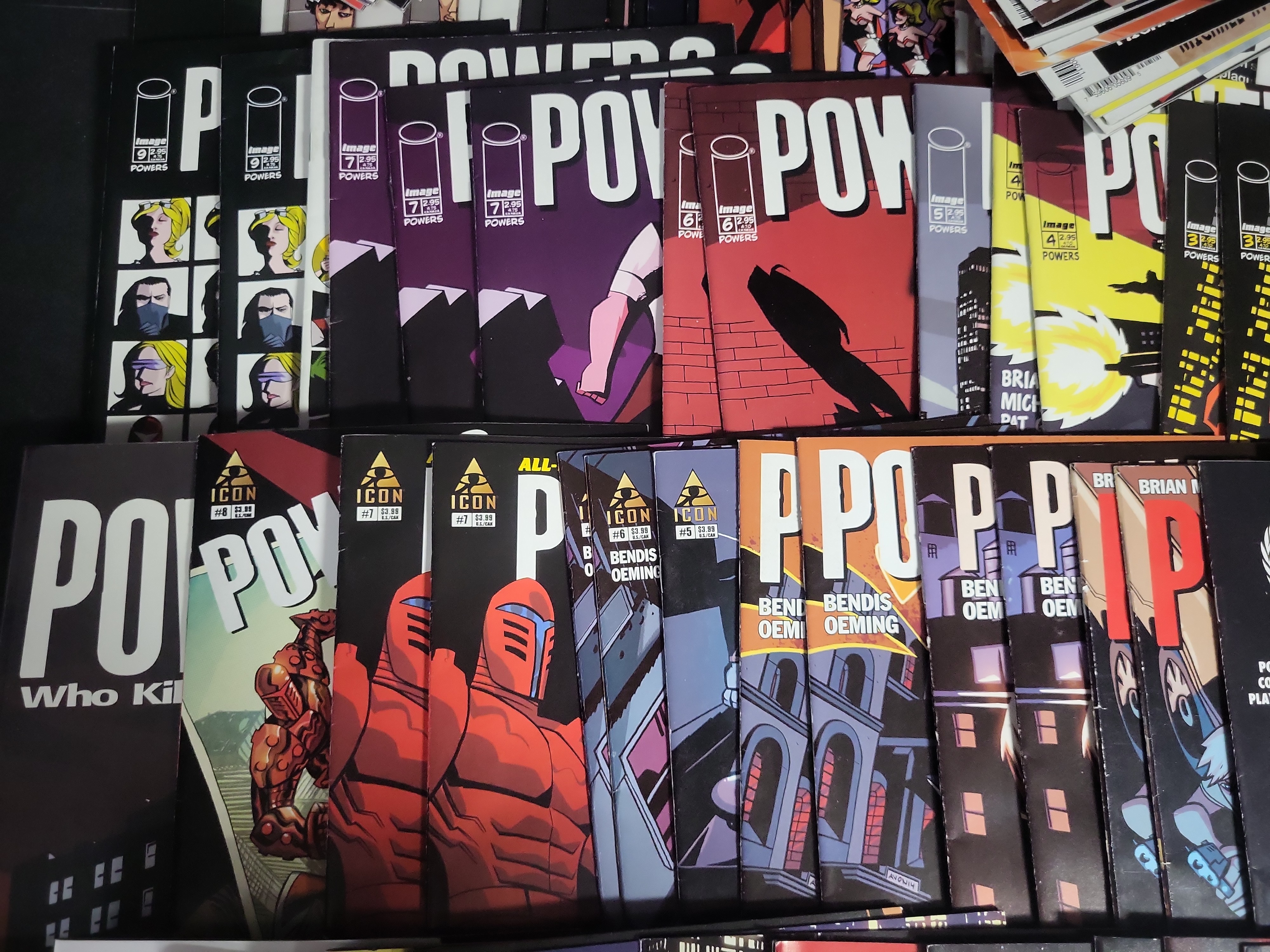 I04012 | Powers Comic Book Collection
