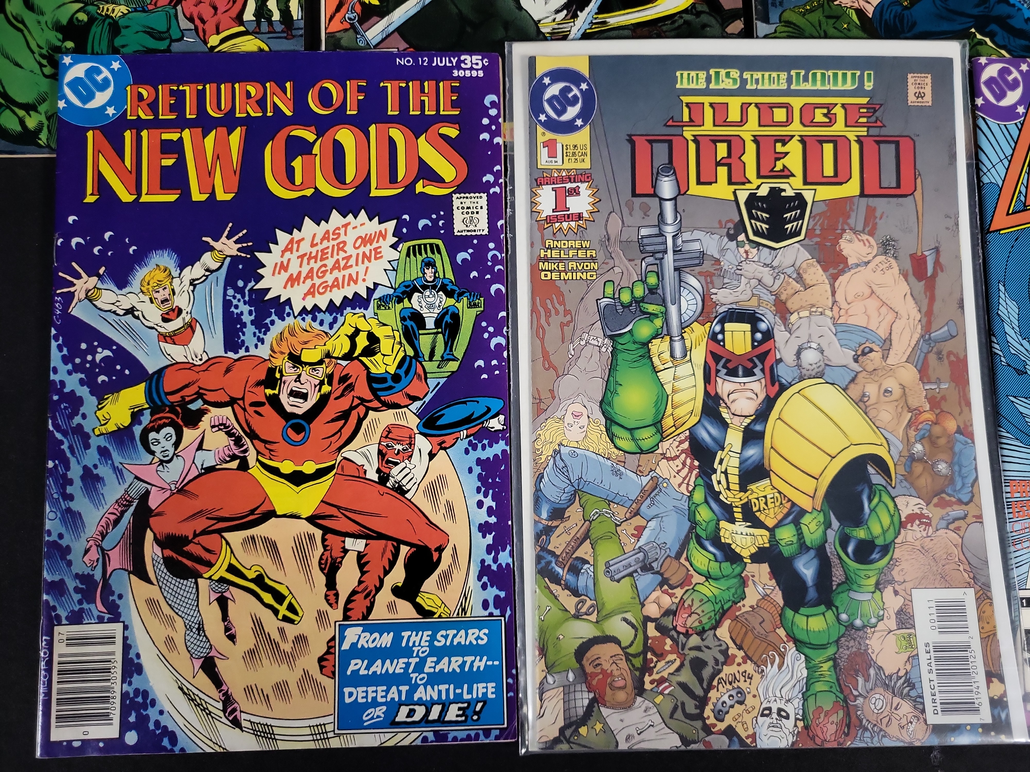 I04500 | Eleven DC Comics Issues Collection