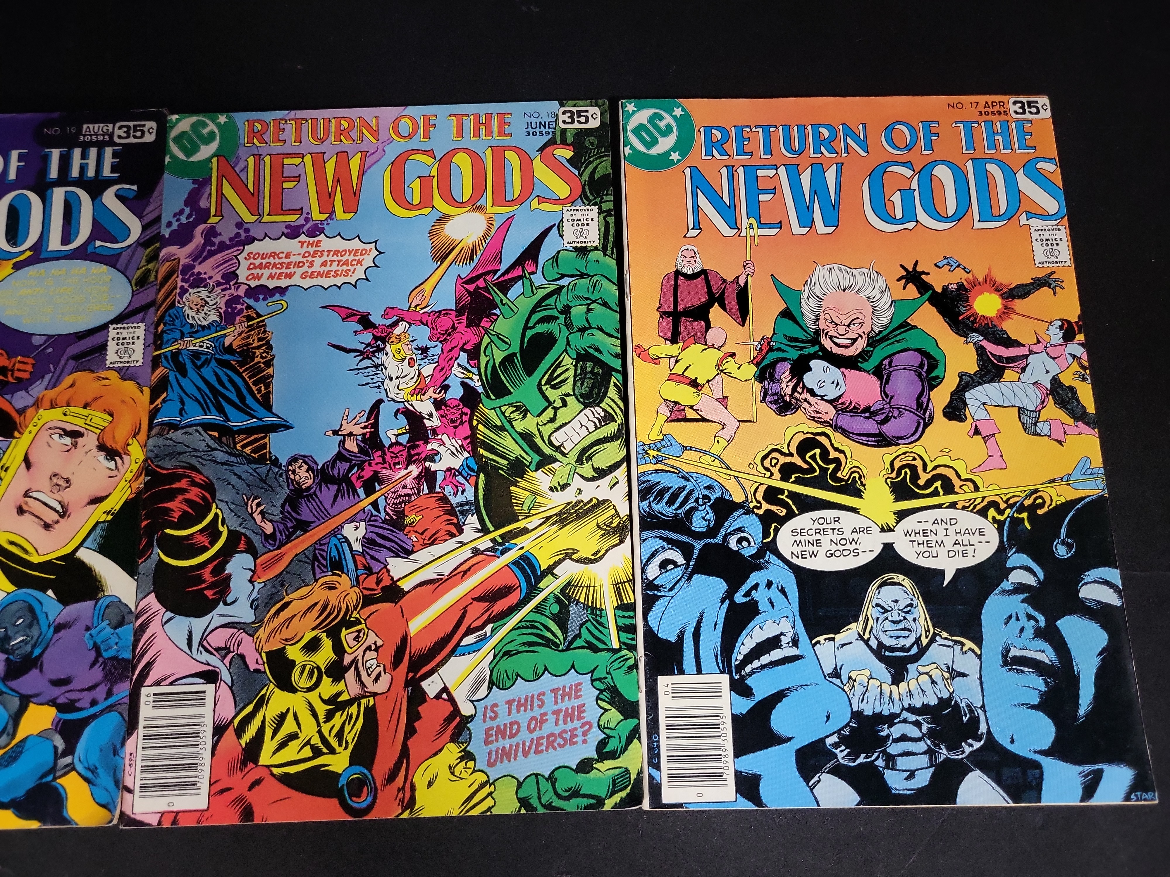 I04500 | Eleven DC Comics Issues Collection