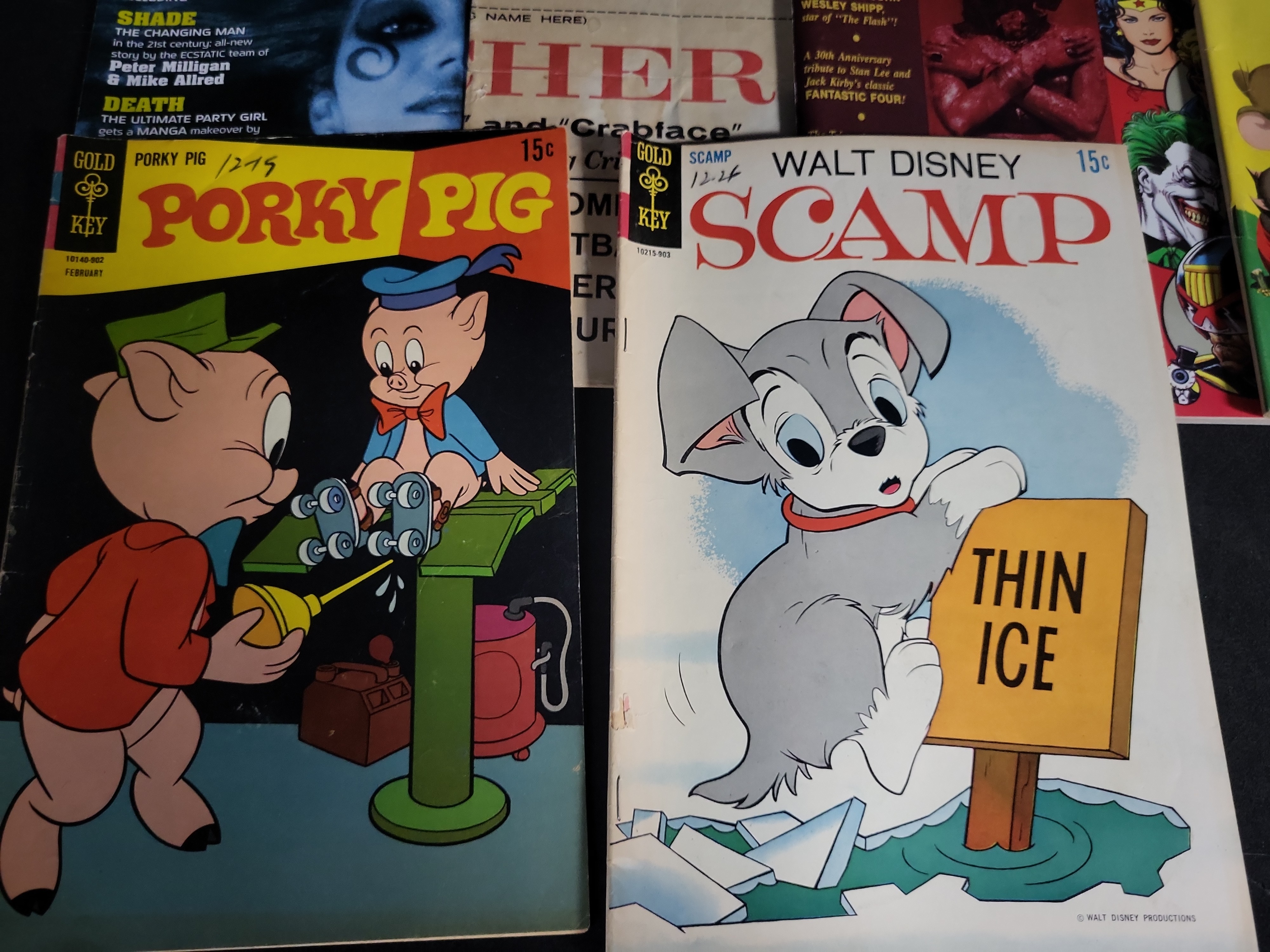 I04512 | Collection of Vintage Comics and Ephemera