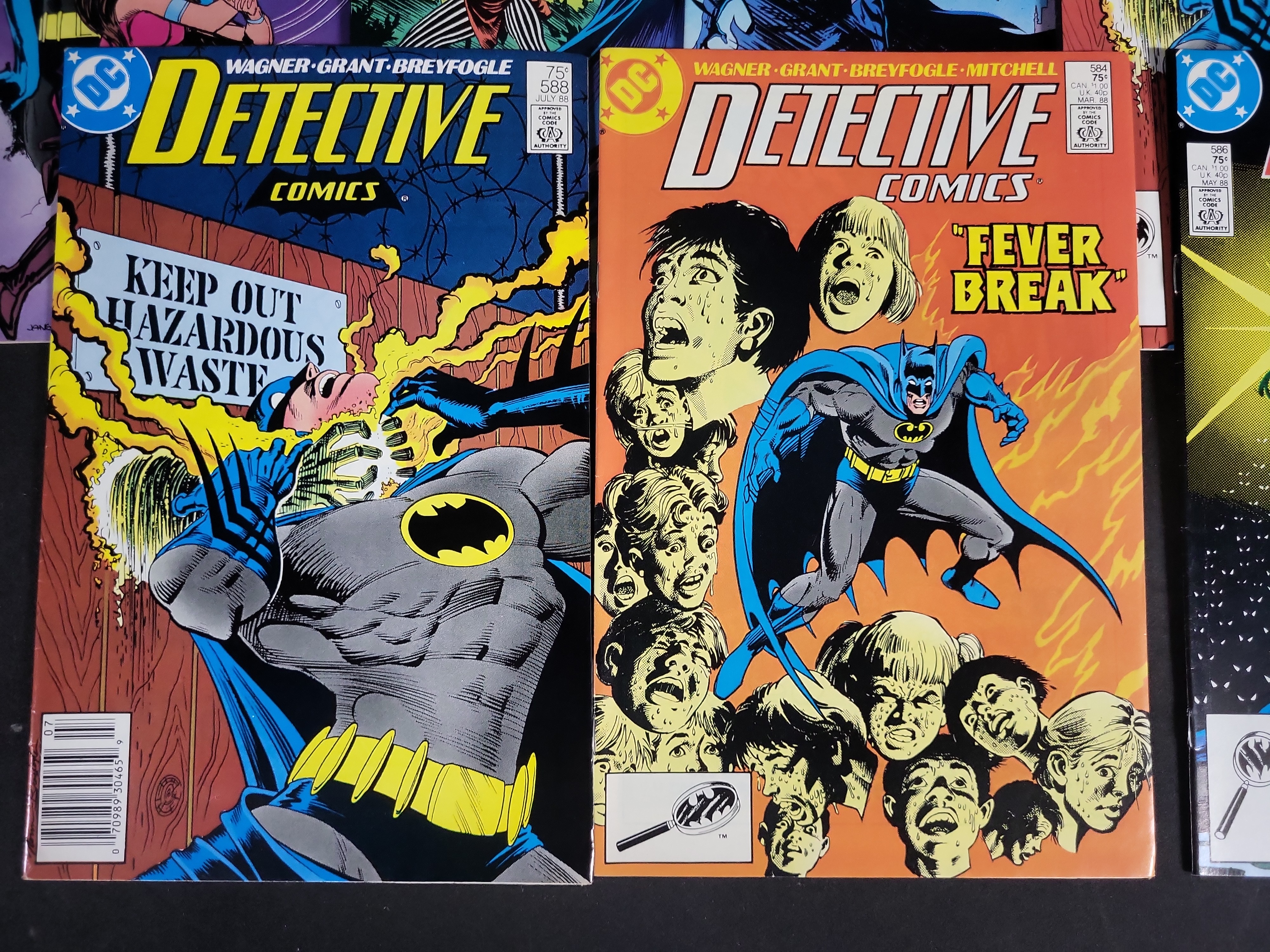I04534 | A Collection of Thirteen Detective Comics