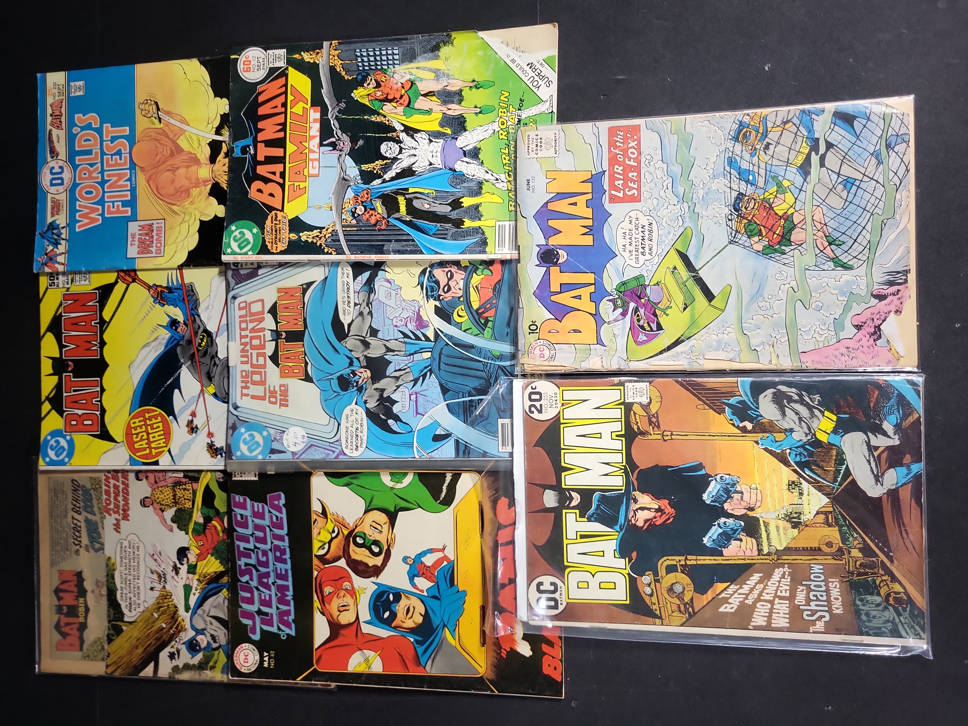 I04561 | Eight Vintage Batman DC Comics