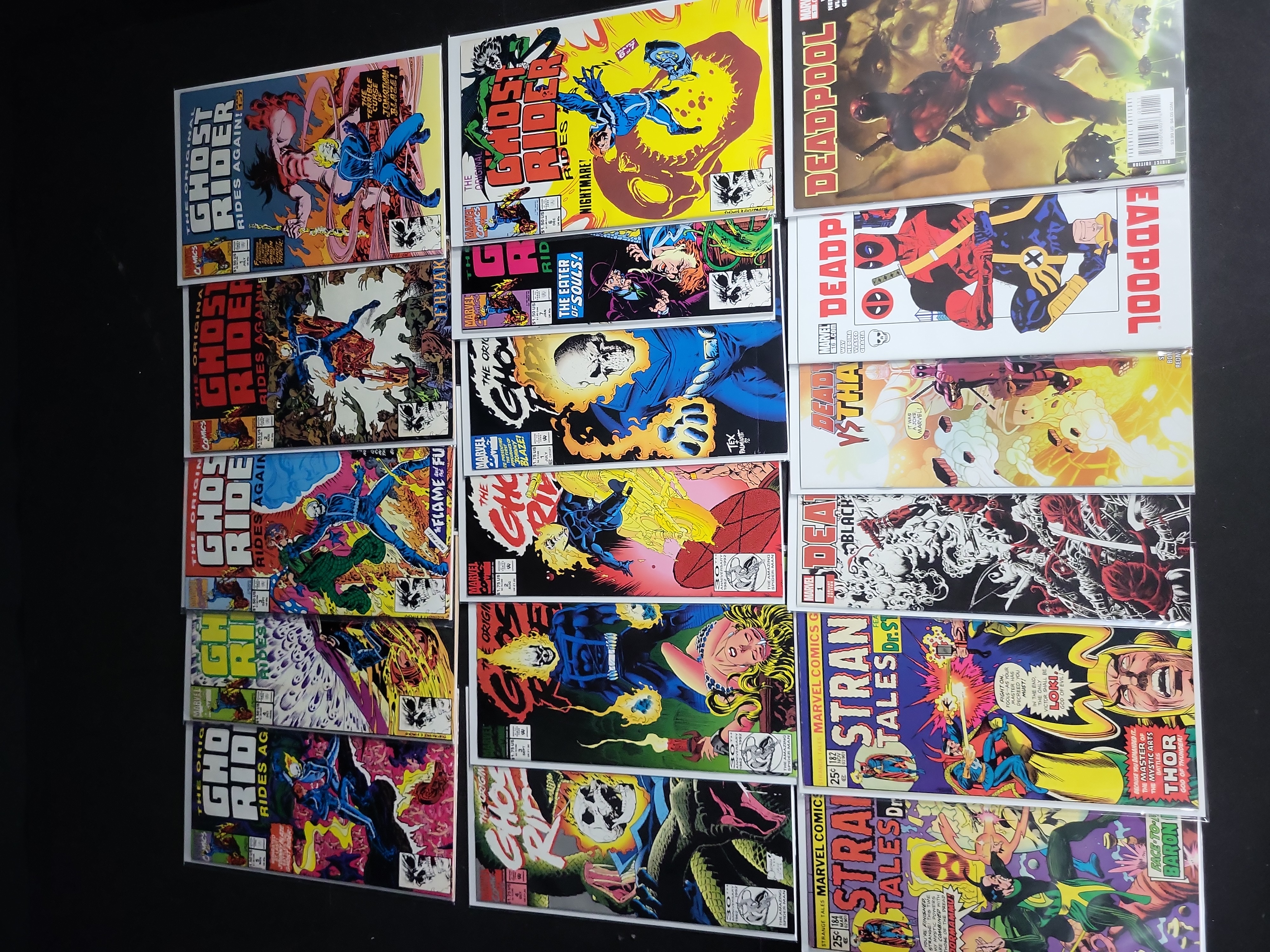 I04766 | Seventeen Marvel Ghost Rider and Deadpool Comics