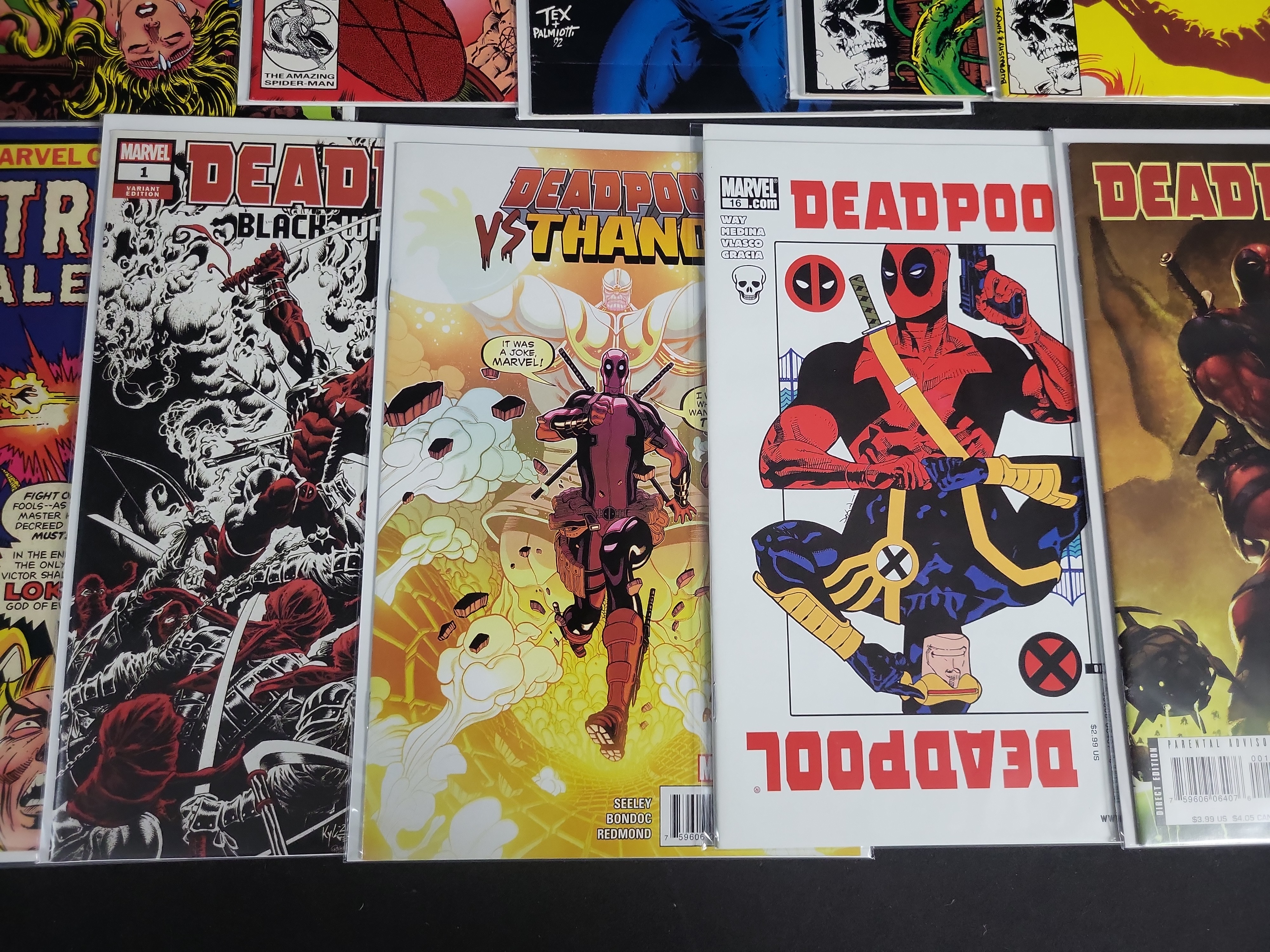 I04766 | Seventeen Marvel Ghost Rider and Deadpool Comics