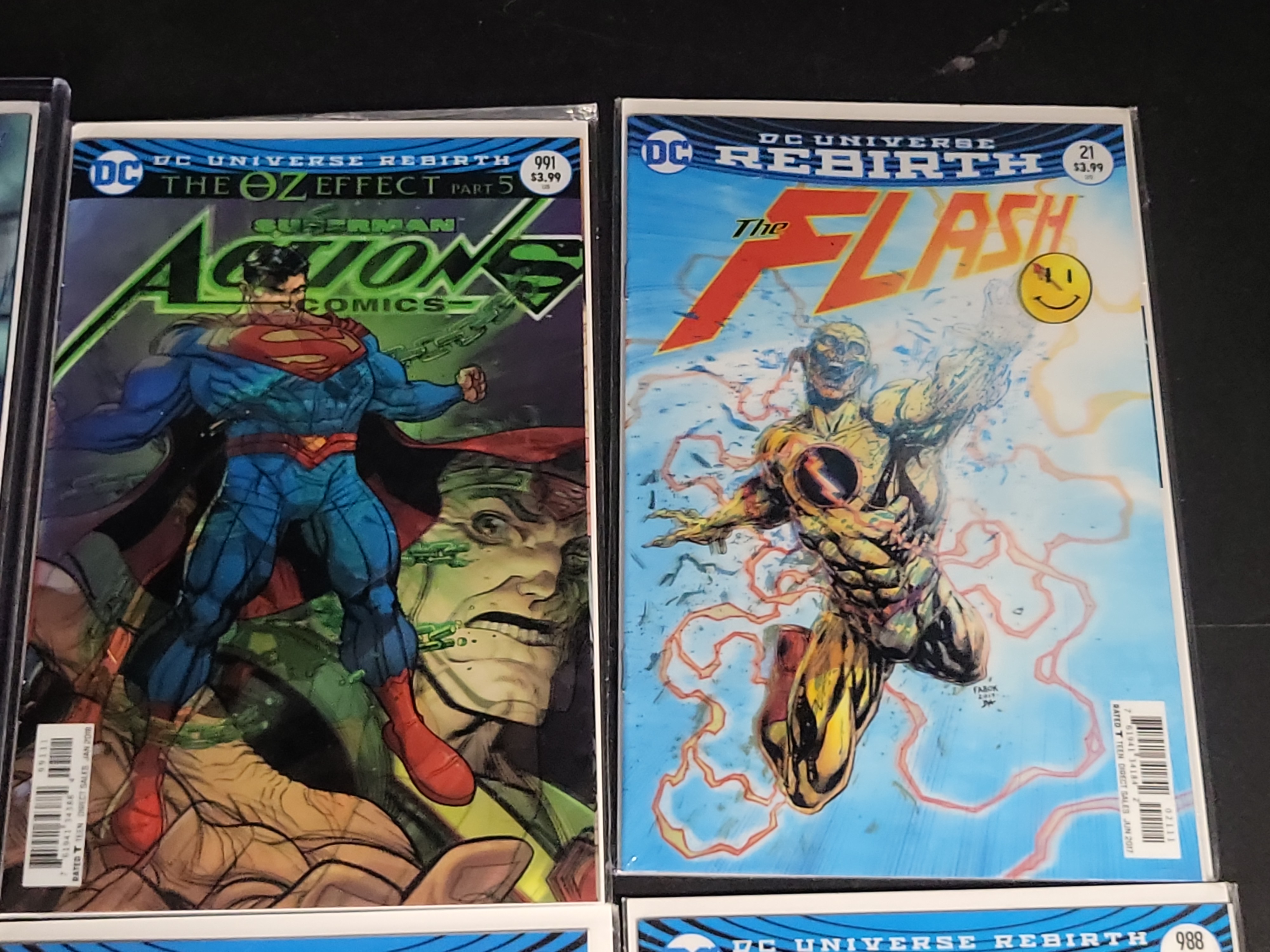 I04518 | Eight DC Comics Lenticular Variant Covers