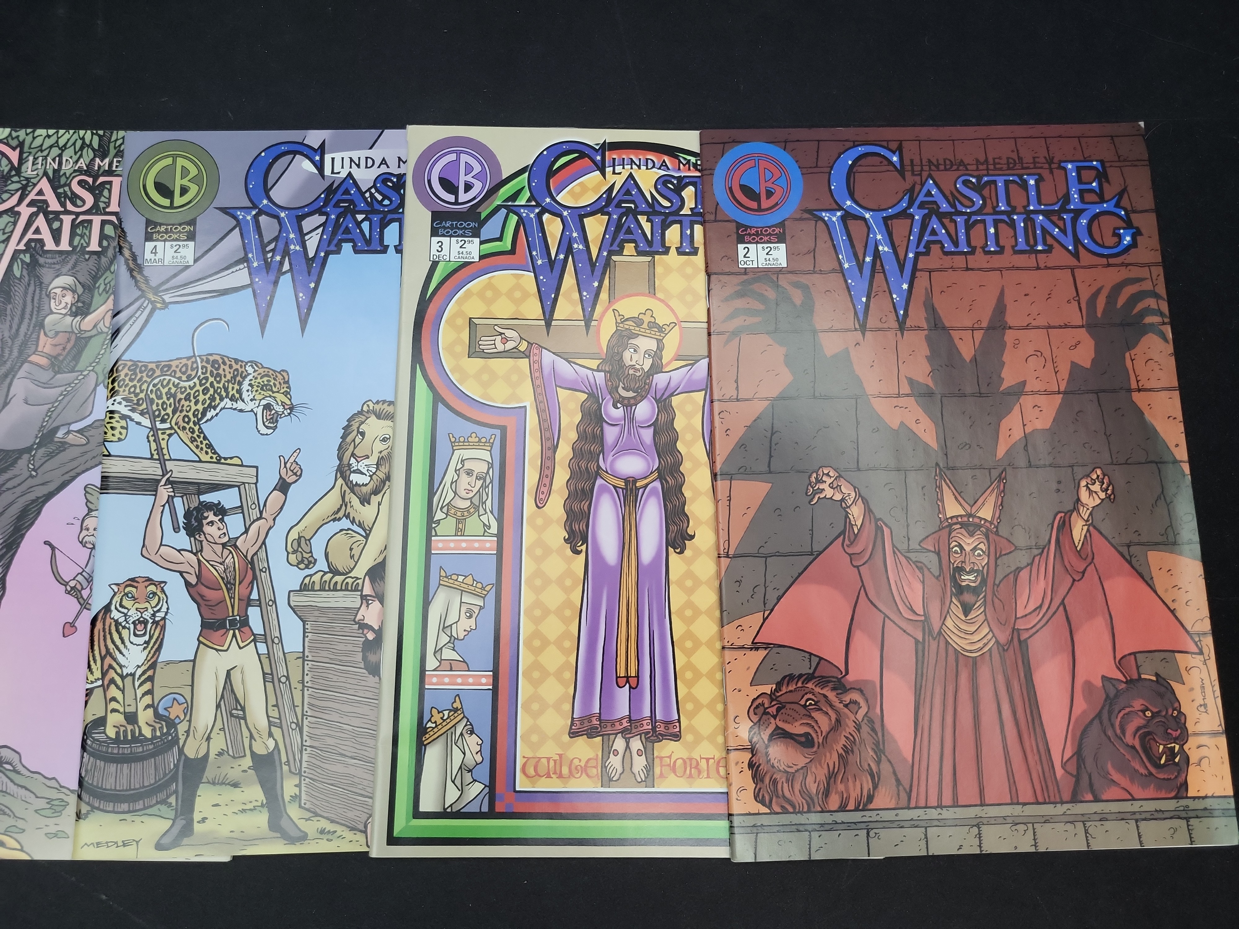 I03981 | Thirteen Castle Waiting Comic Books