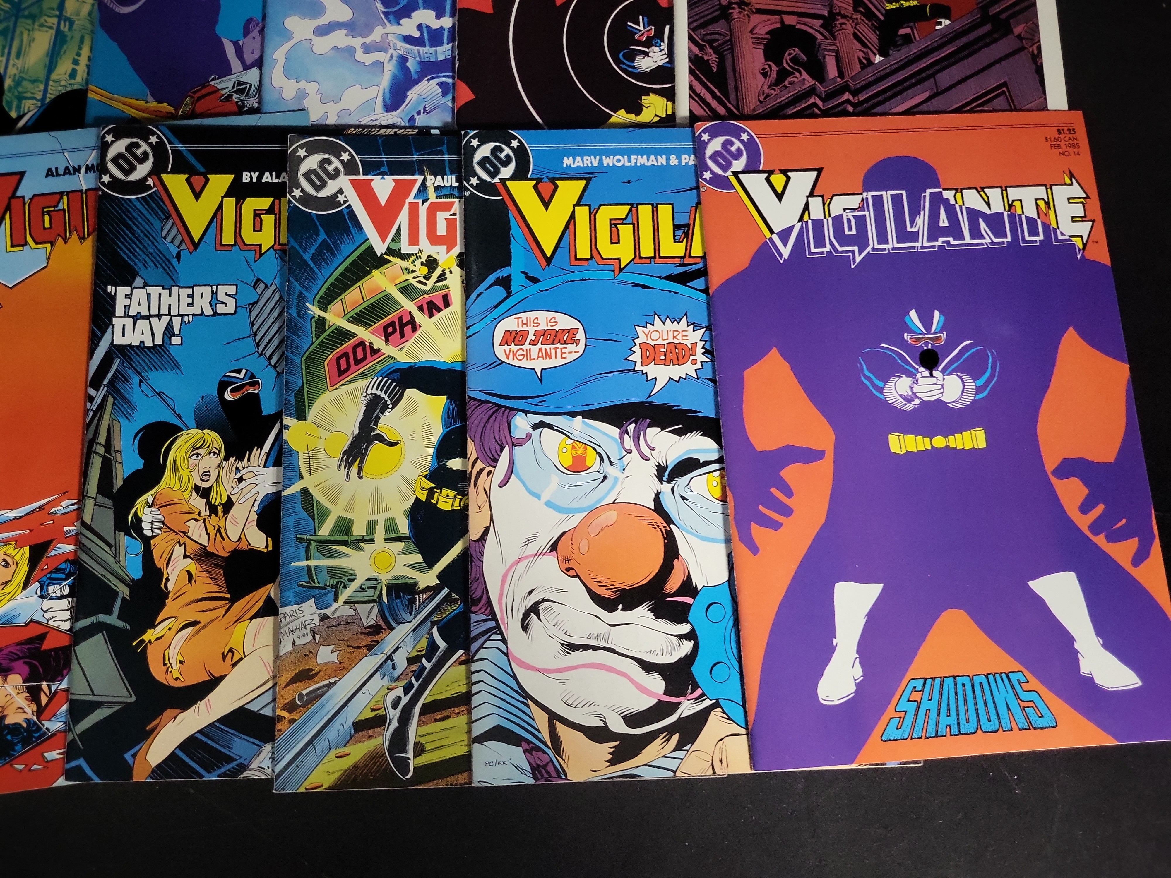I04065 | A Collection of DC Vigilante Comics